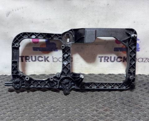 20064802 Кронштейн правой фары для КАМАЗ 5490 (с 2013)