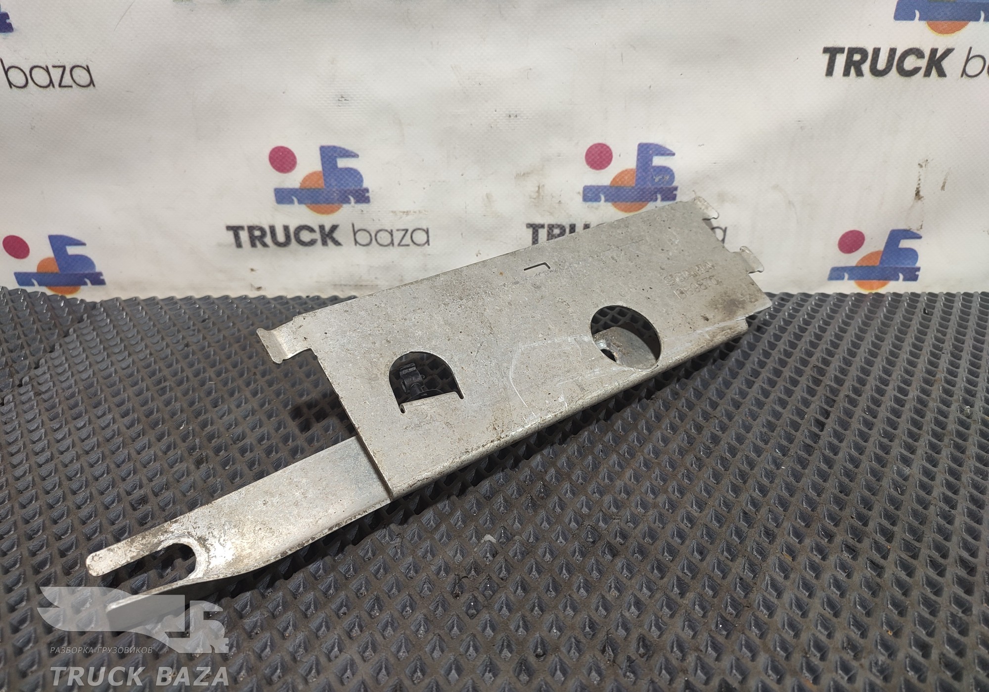 1889870 Кронштейн проводки для Scania 5-series R (с 2004 по 2016)