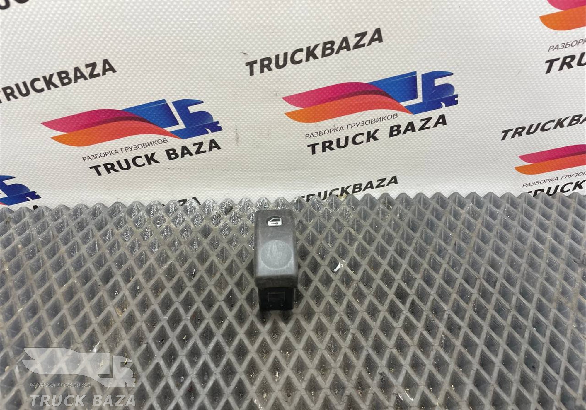 1435595 Кнопка центрального замка для Daf XF105 (с 2005)