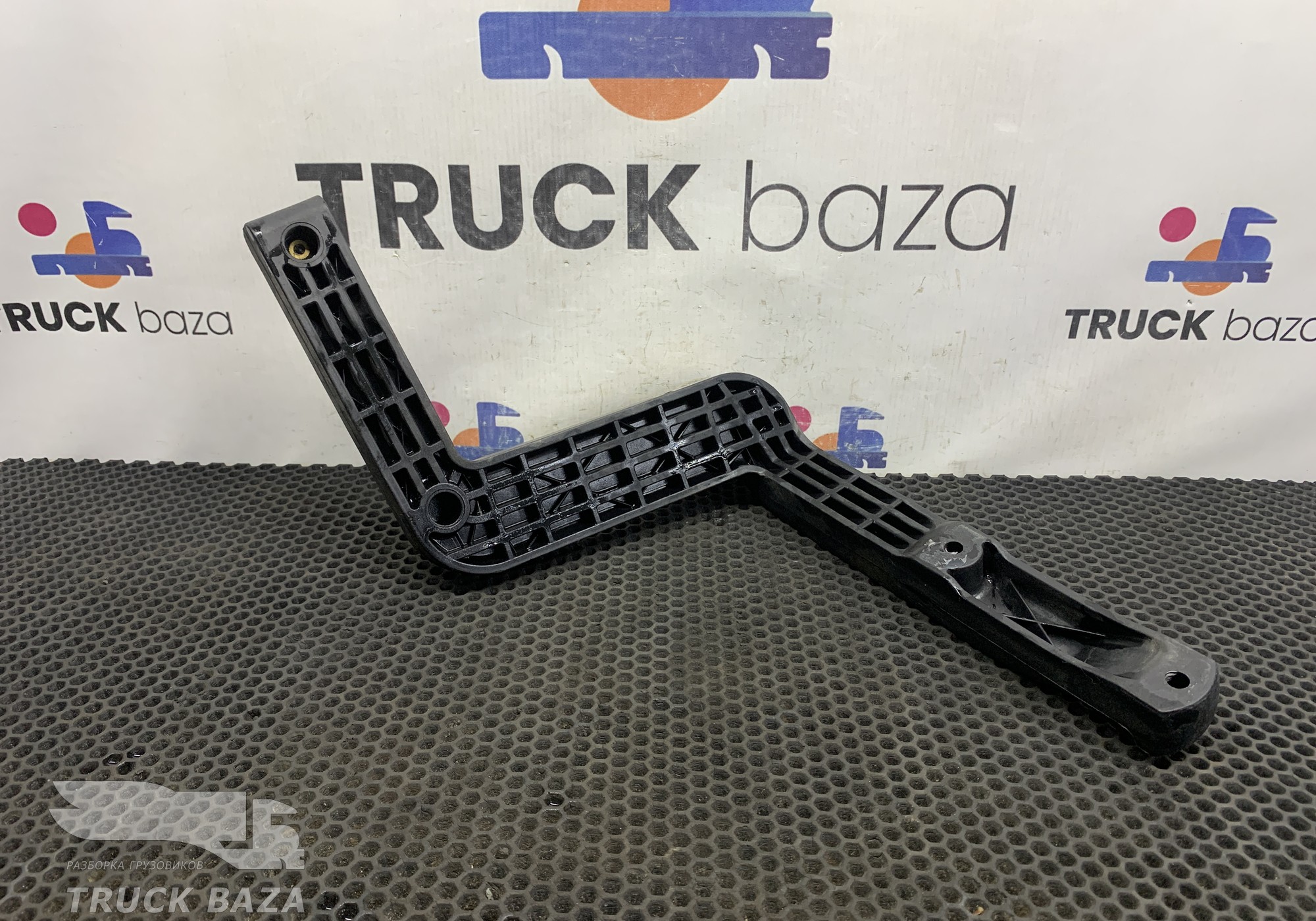WG1662875234 Кронштейн солнцезащитного козырька правый для Sinotruk Howo T5G