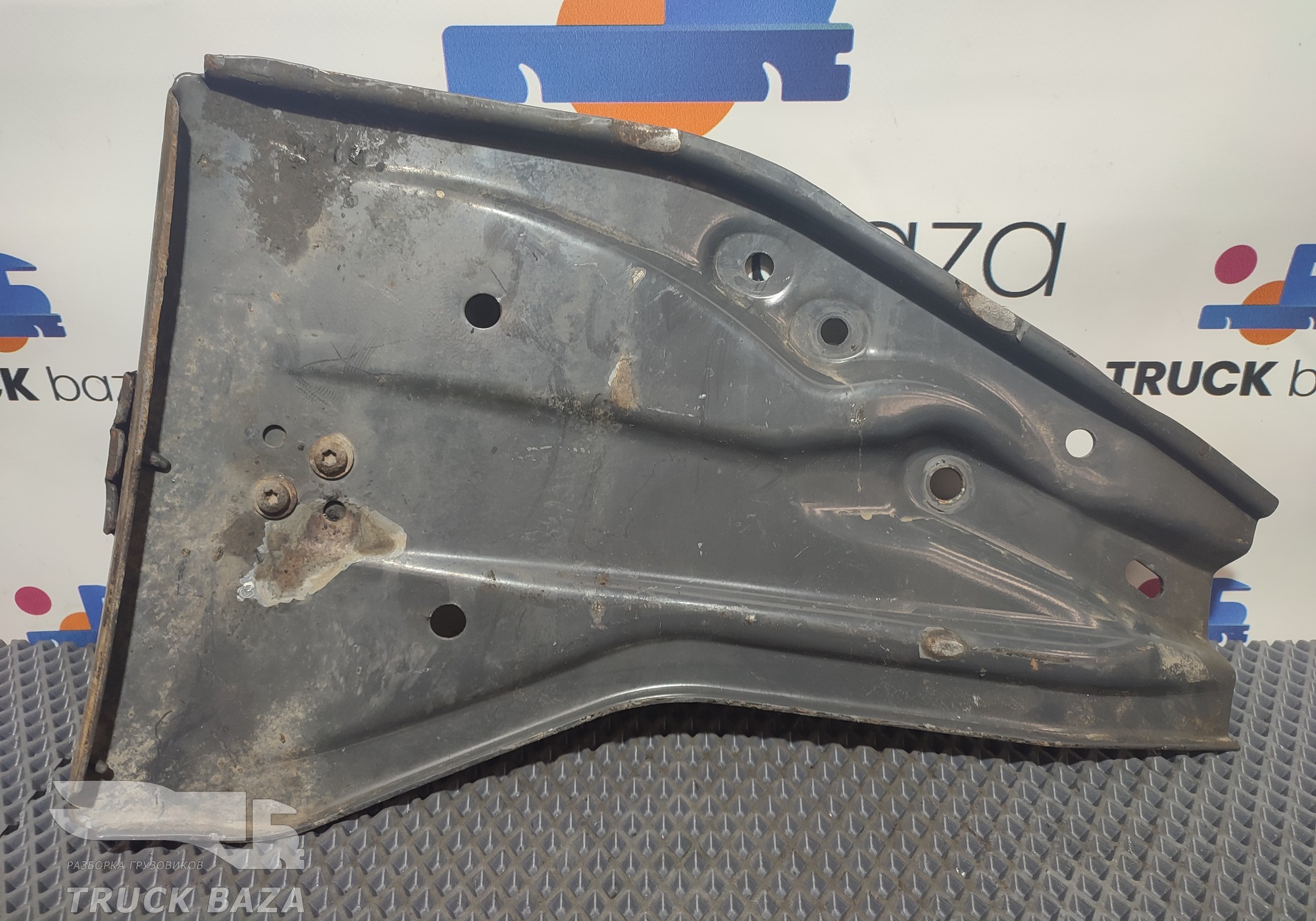 1743493 Кронштейн крыла левый для Scania 5-series T (с 2004 по 2016)