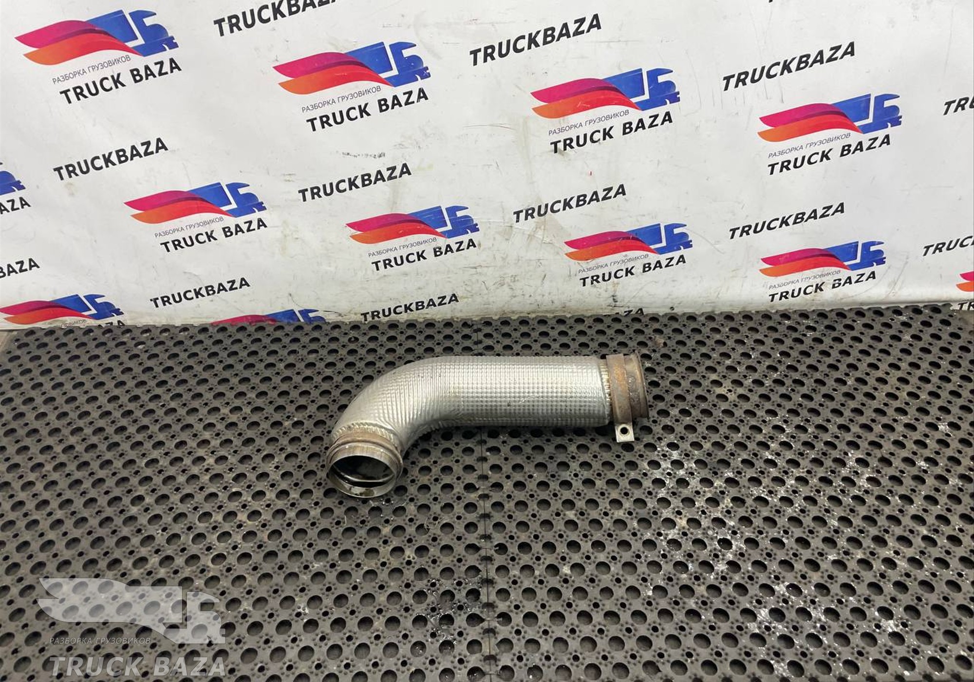 81152105016 Приемная труба глушителя