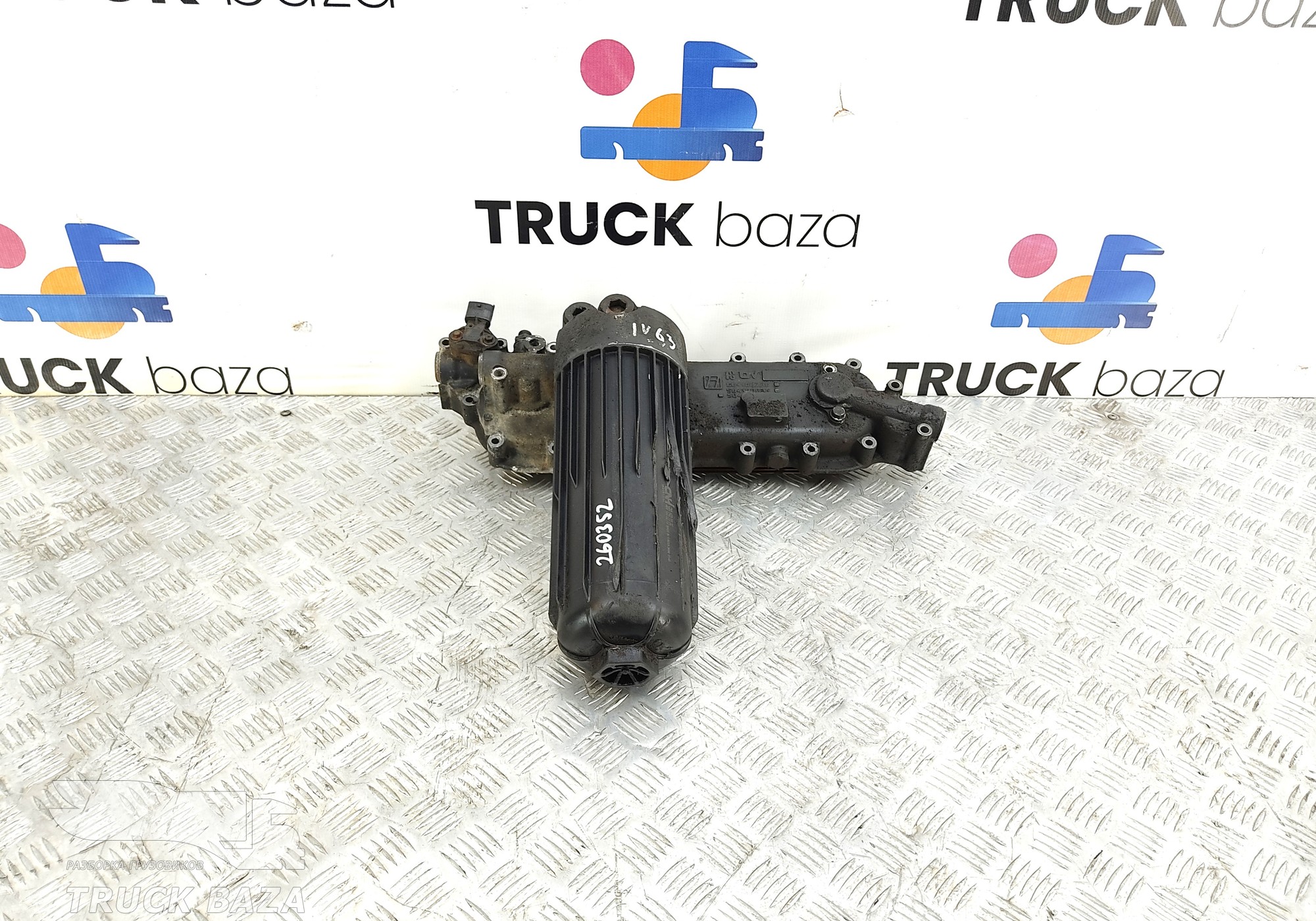 504236007 Корпус масляного фильтра в сборе для Iveco