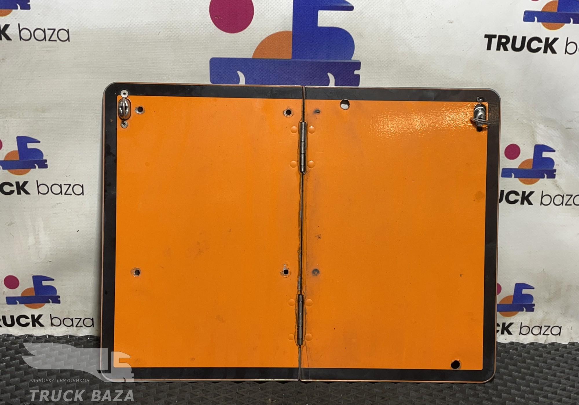 Табличка опасный груз для Iveco