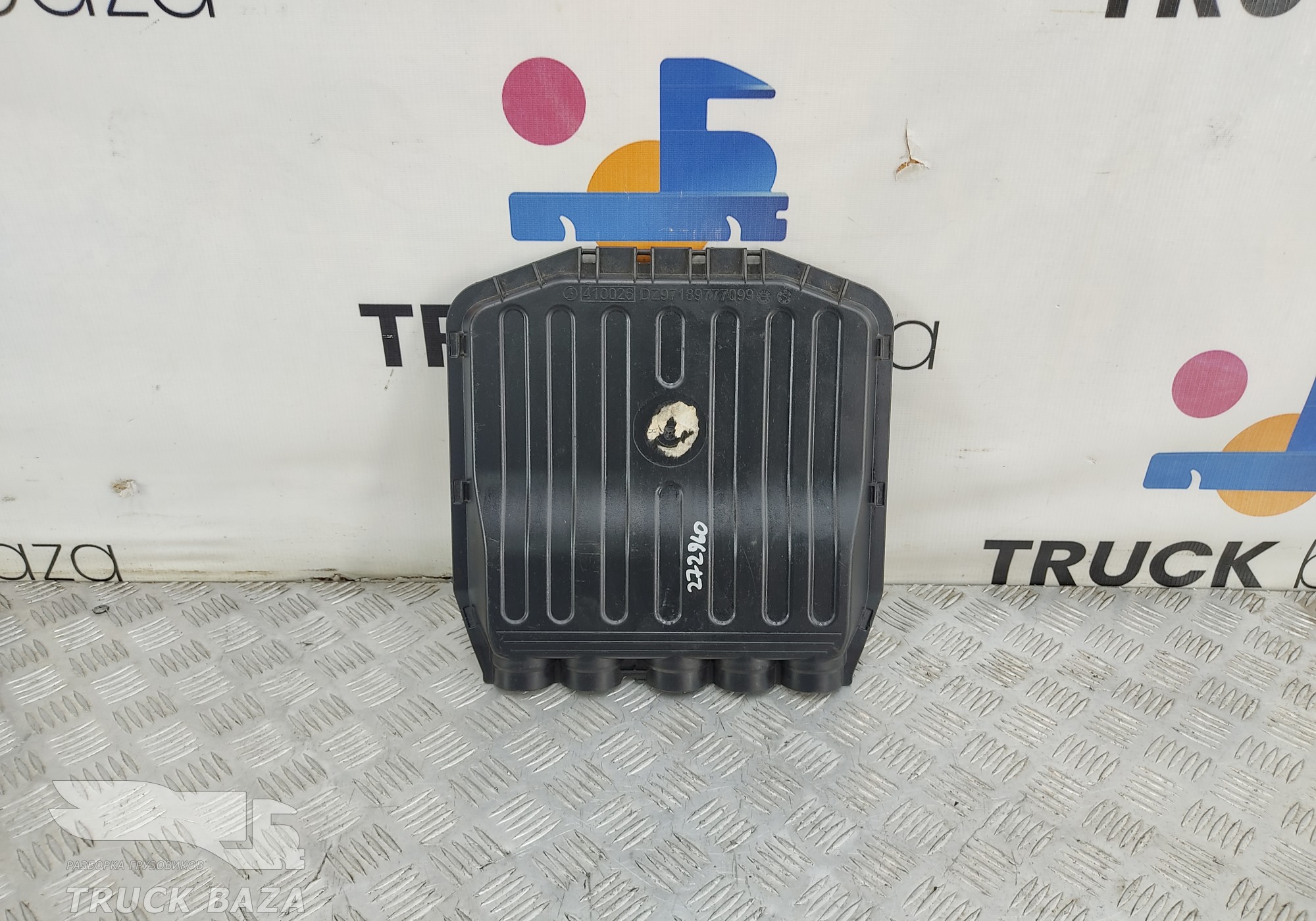 DZ97189777099 Крышка блока предохранителей для Shacman X3000 (с 2014)