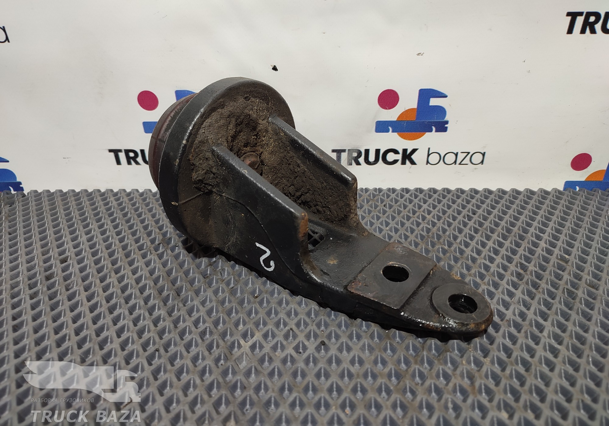 81414010083 Отбойник рессоры передней