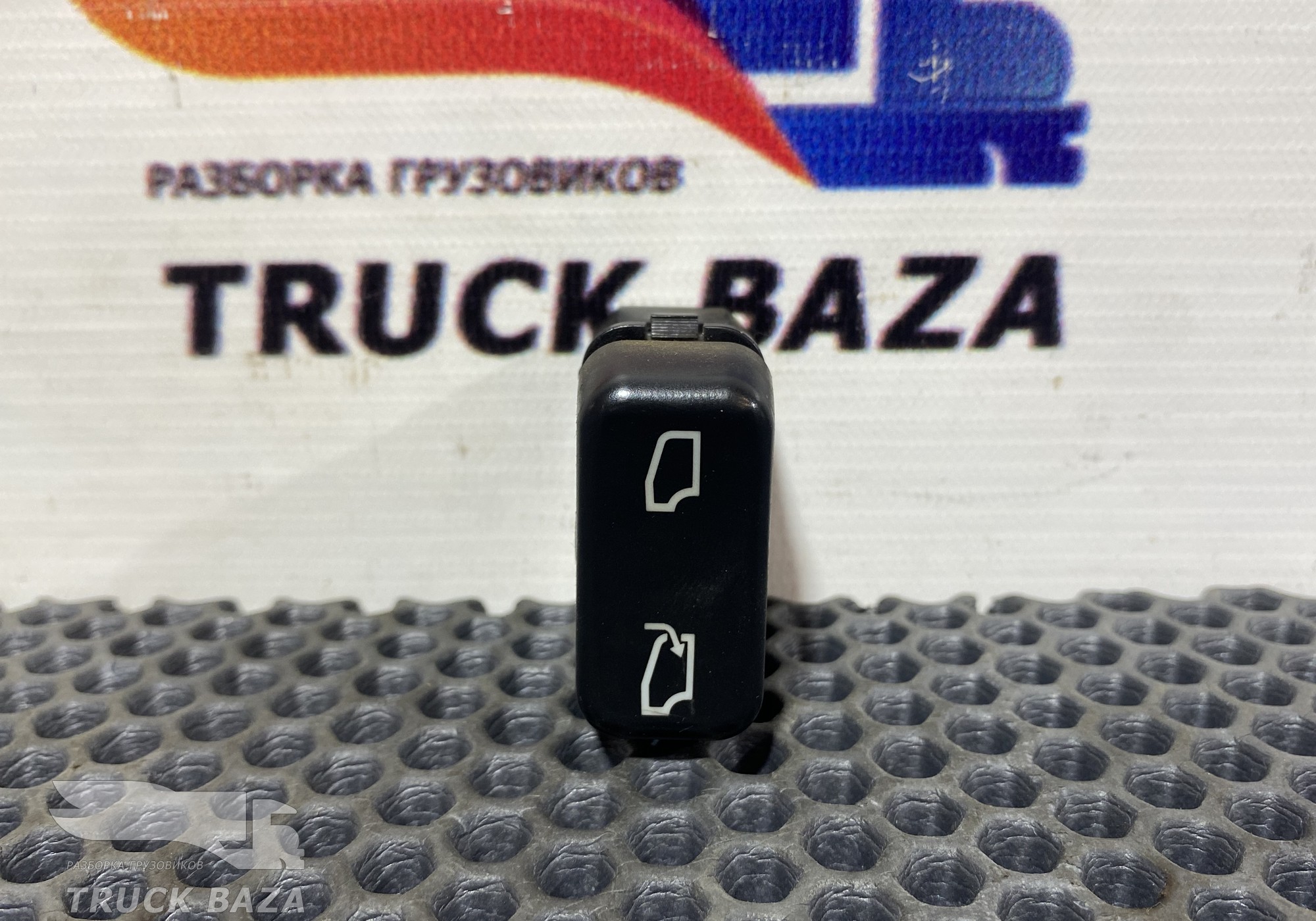 0035456807 Кнопка люка для Mercedes-Benz Axor II (с 2004 по 2010)