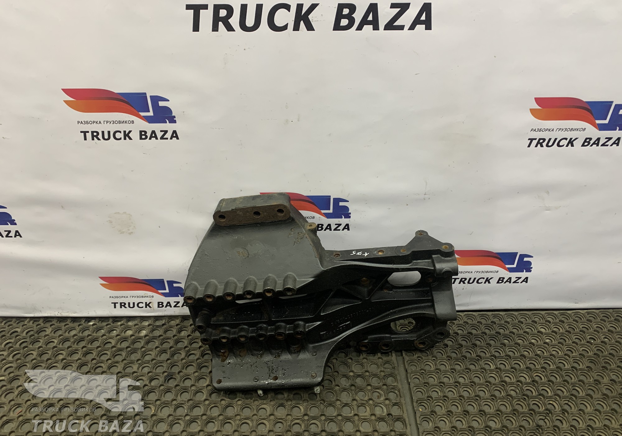 54901280600120 Кронштейн рессоры передний левый для КАМАЗ 54901