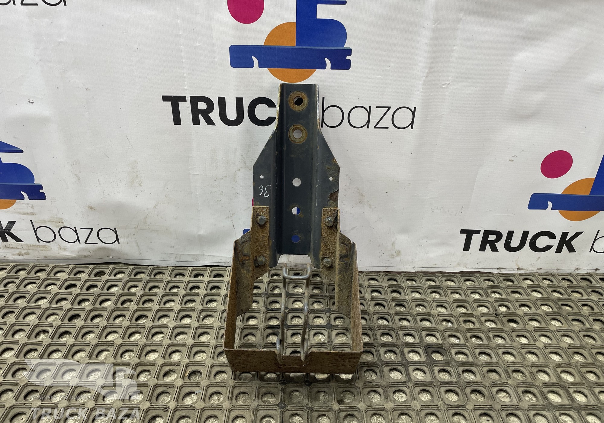 1653823 Кронштейн противооткатного упора для Daf XF105 (с 2005)