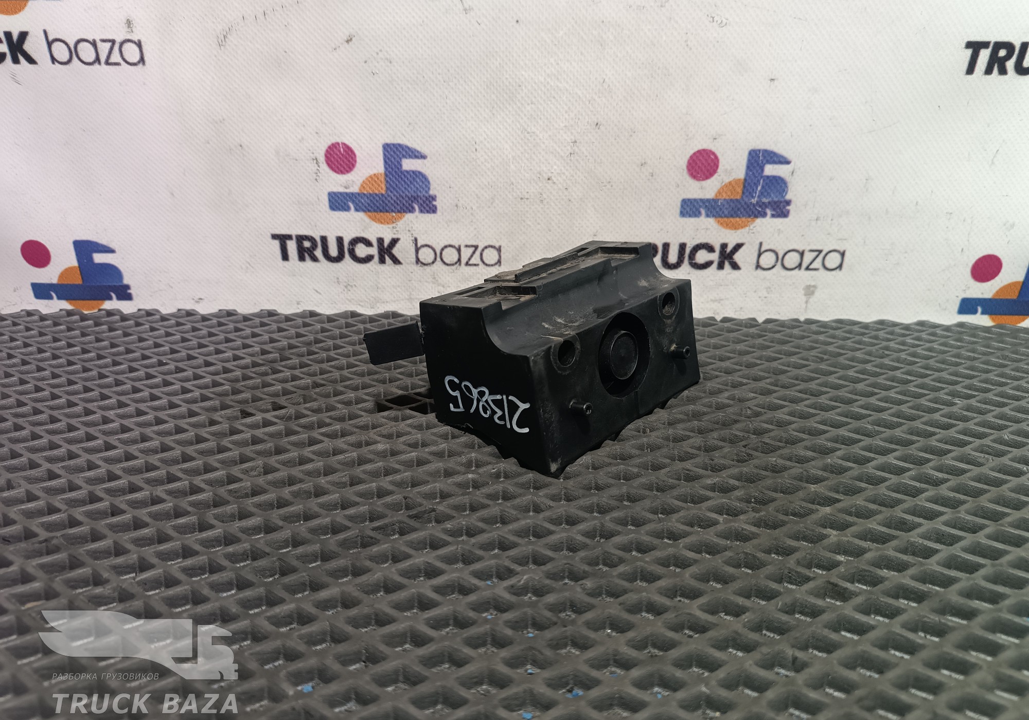 5010353399 Кронштейн капота для Renault Midlum