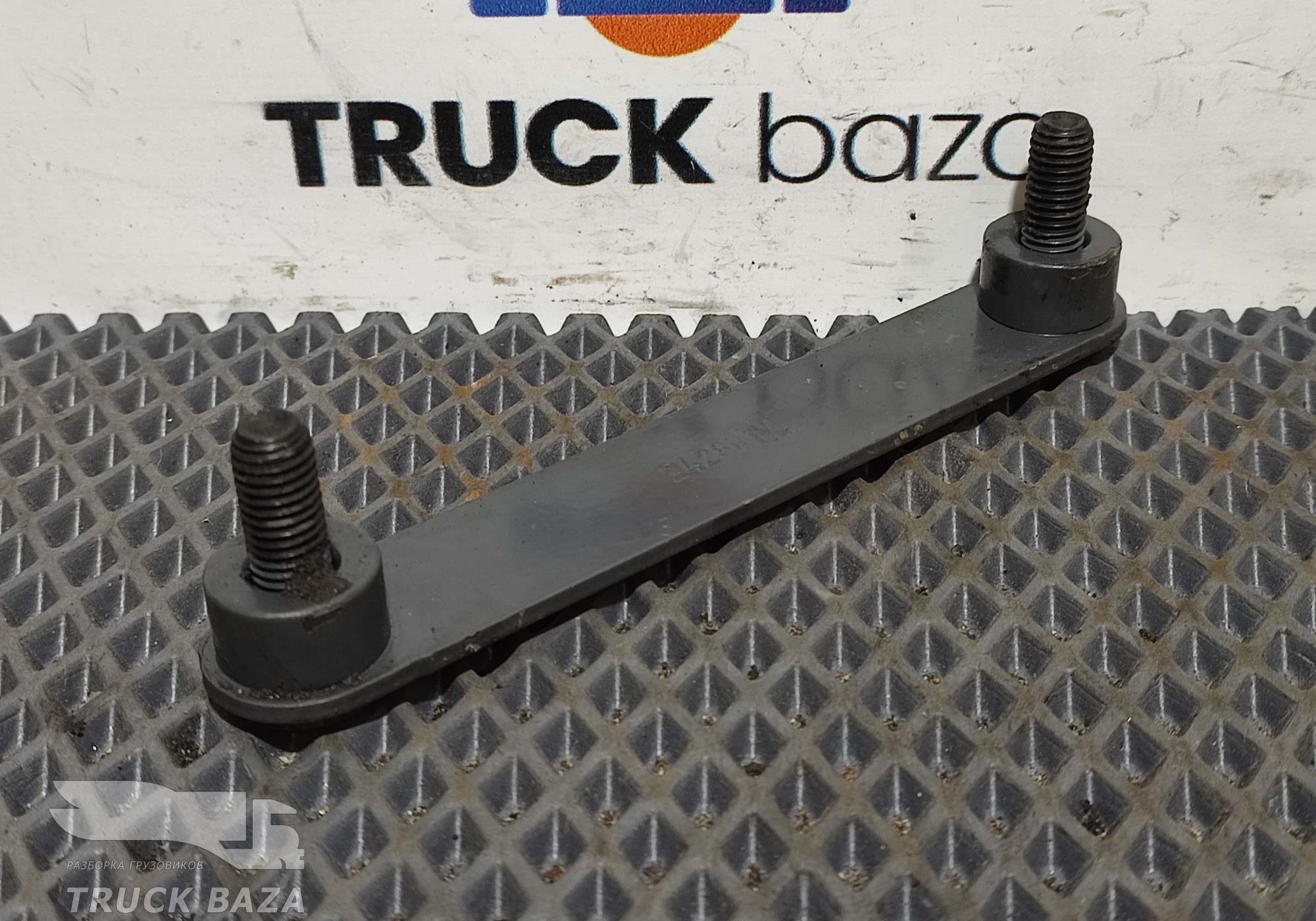 2428817 Крепежная планка АКБ для Scania 6-series R (с 2016)