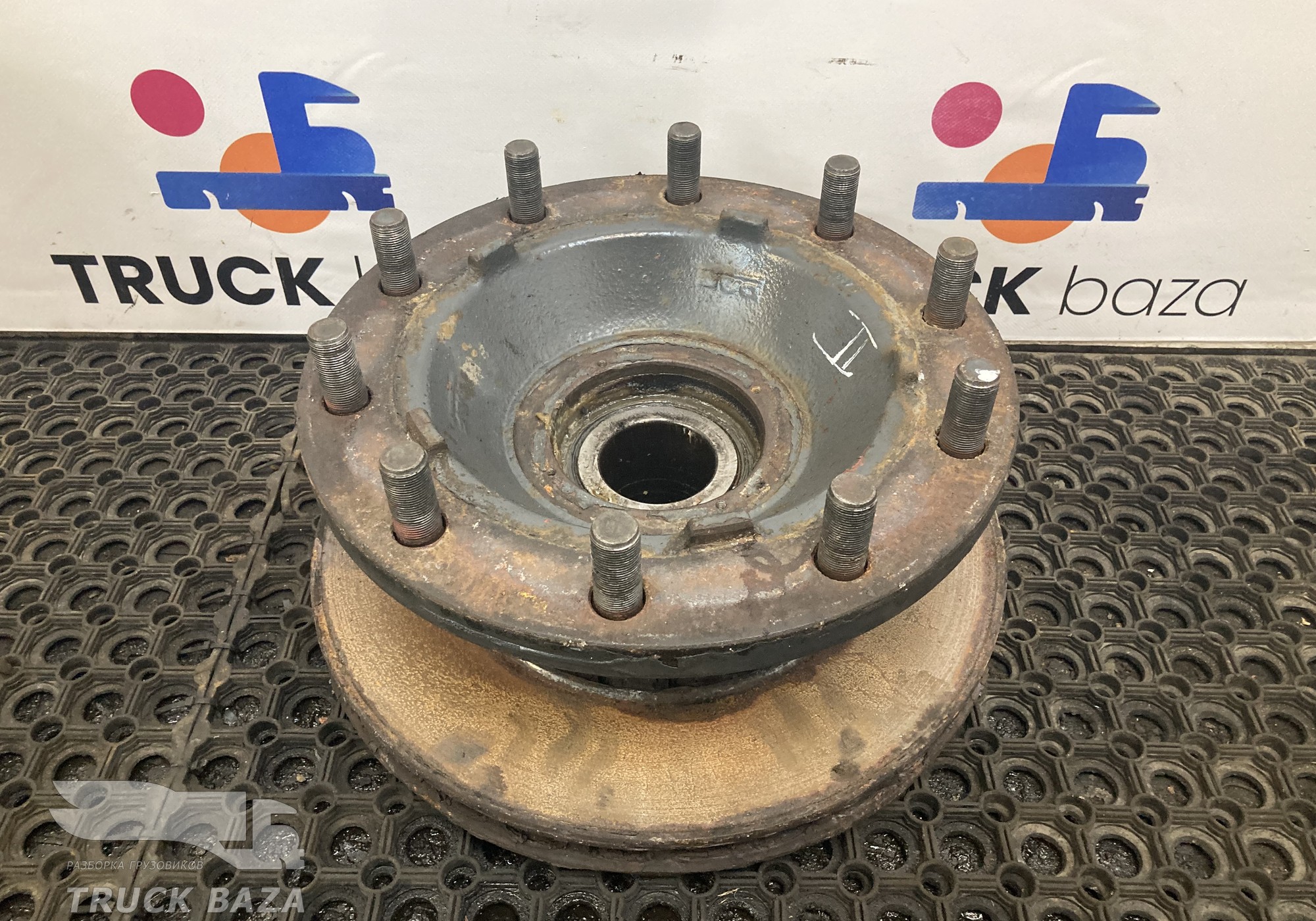 1818004 Ступица передняя