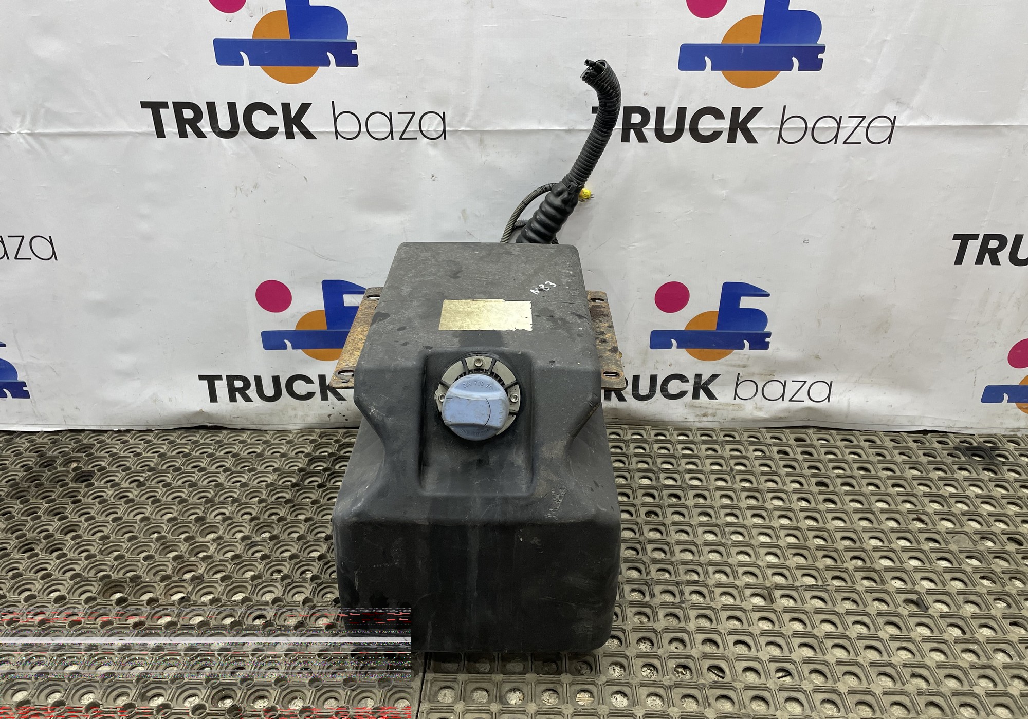 81154025006 Бак AdBlue