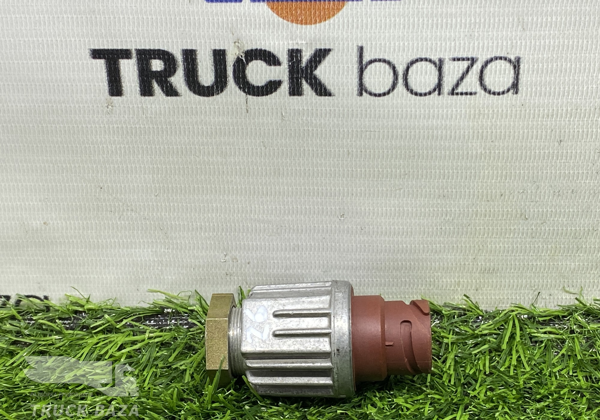 81255200172 Датчик давления воздуха