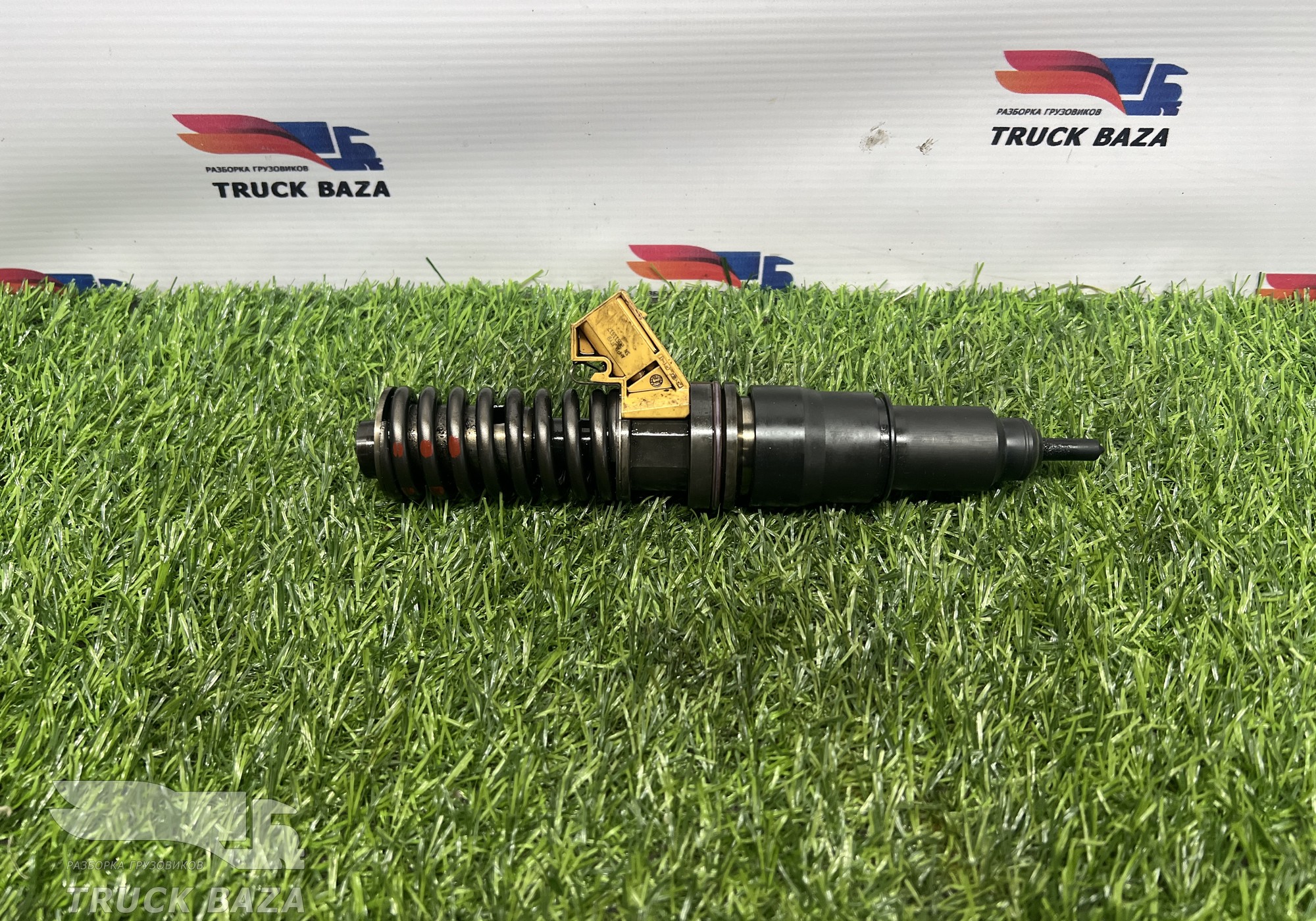 7422254568 Форсунка топливная