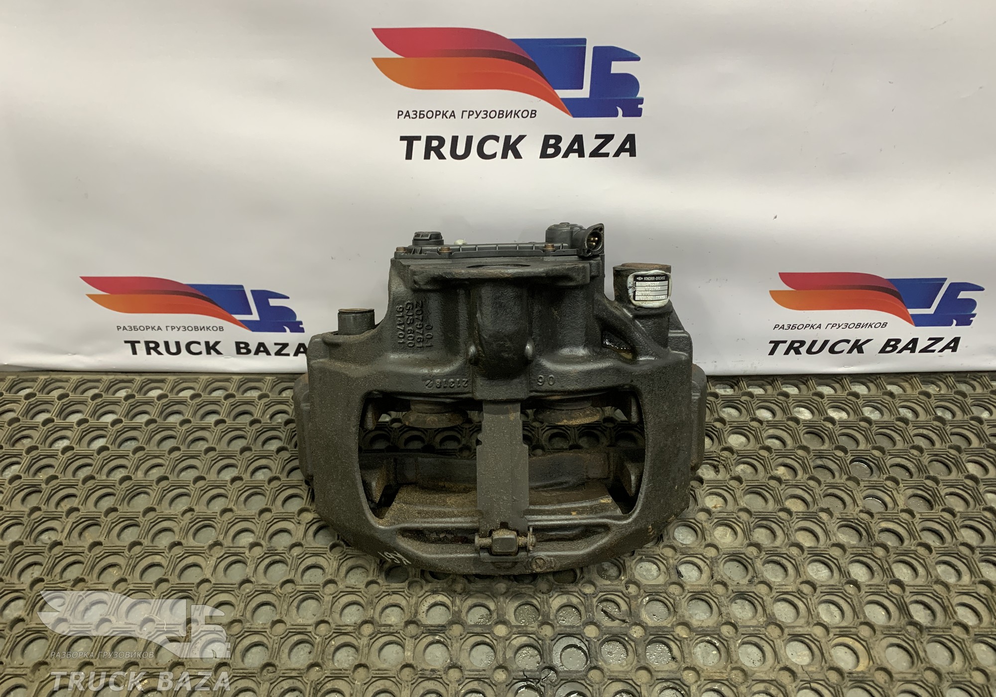 K031679 Суппорт передний левый/задний правый