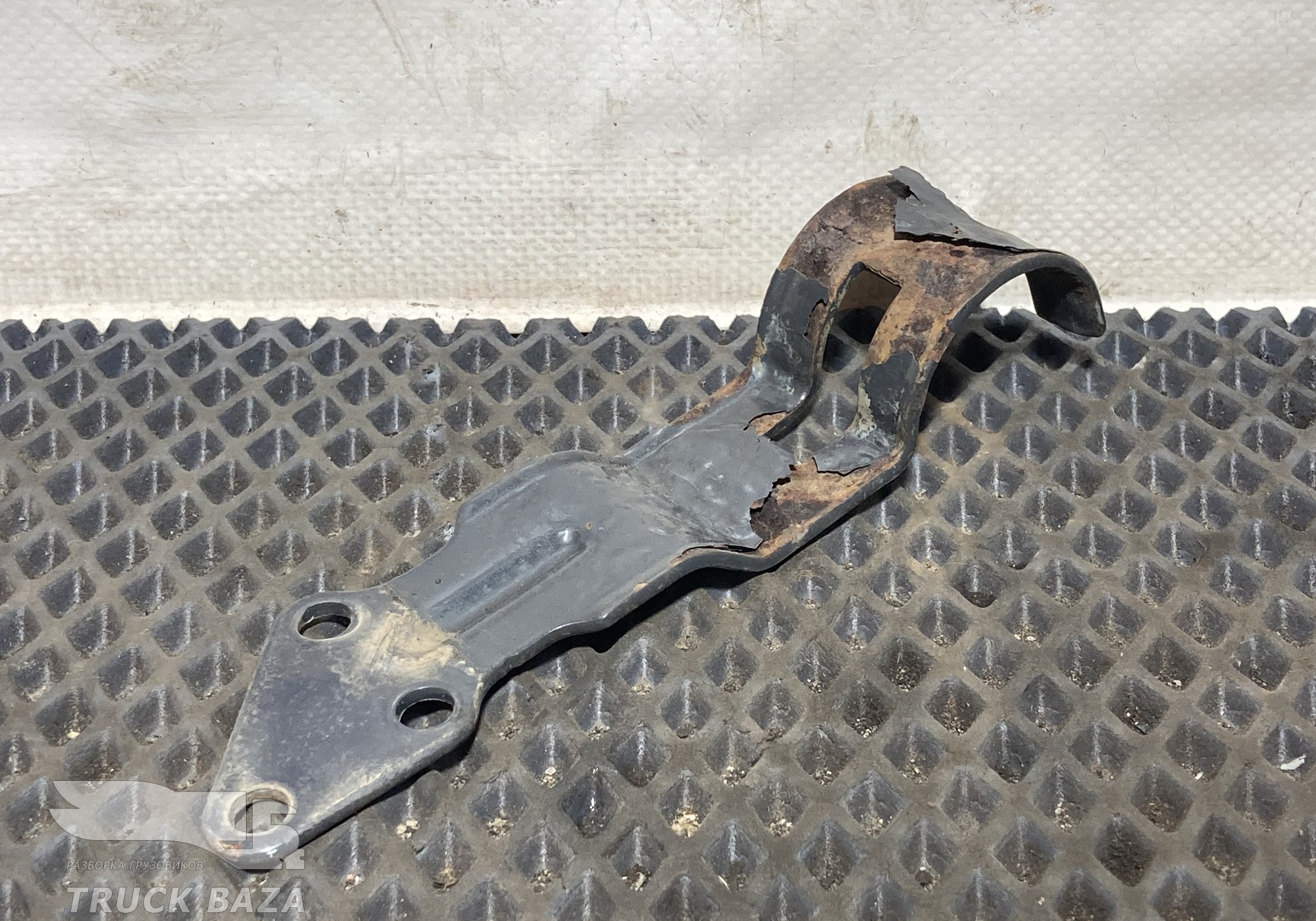 1883195 Кронштейн электромагнитного клапана