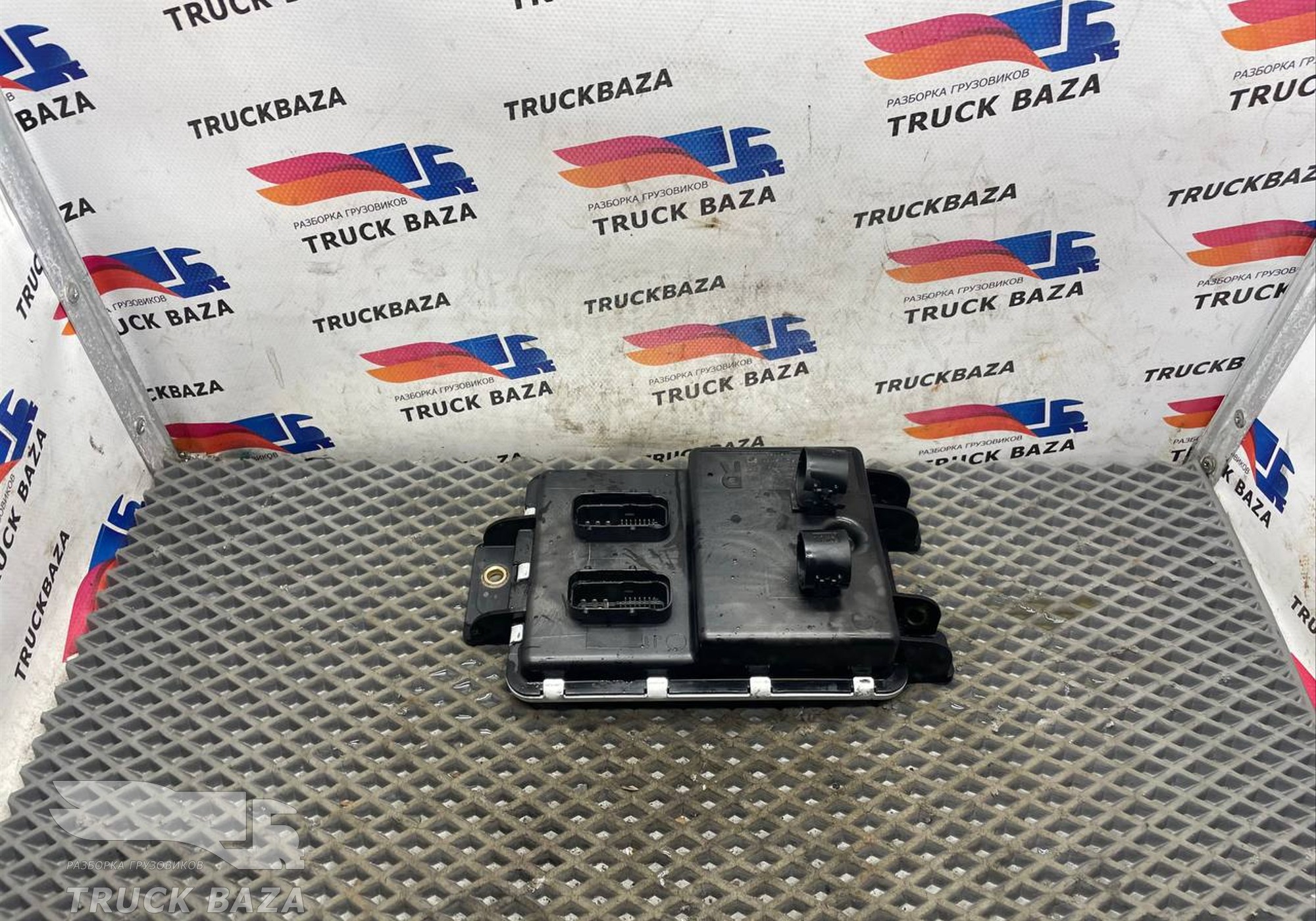 504280976 Блок управления светом для Iveco Stralis II Hi-Way (с 2012)