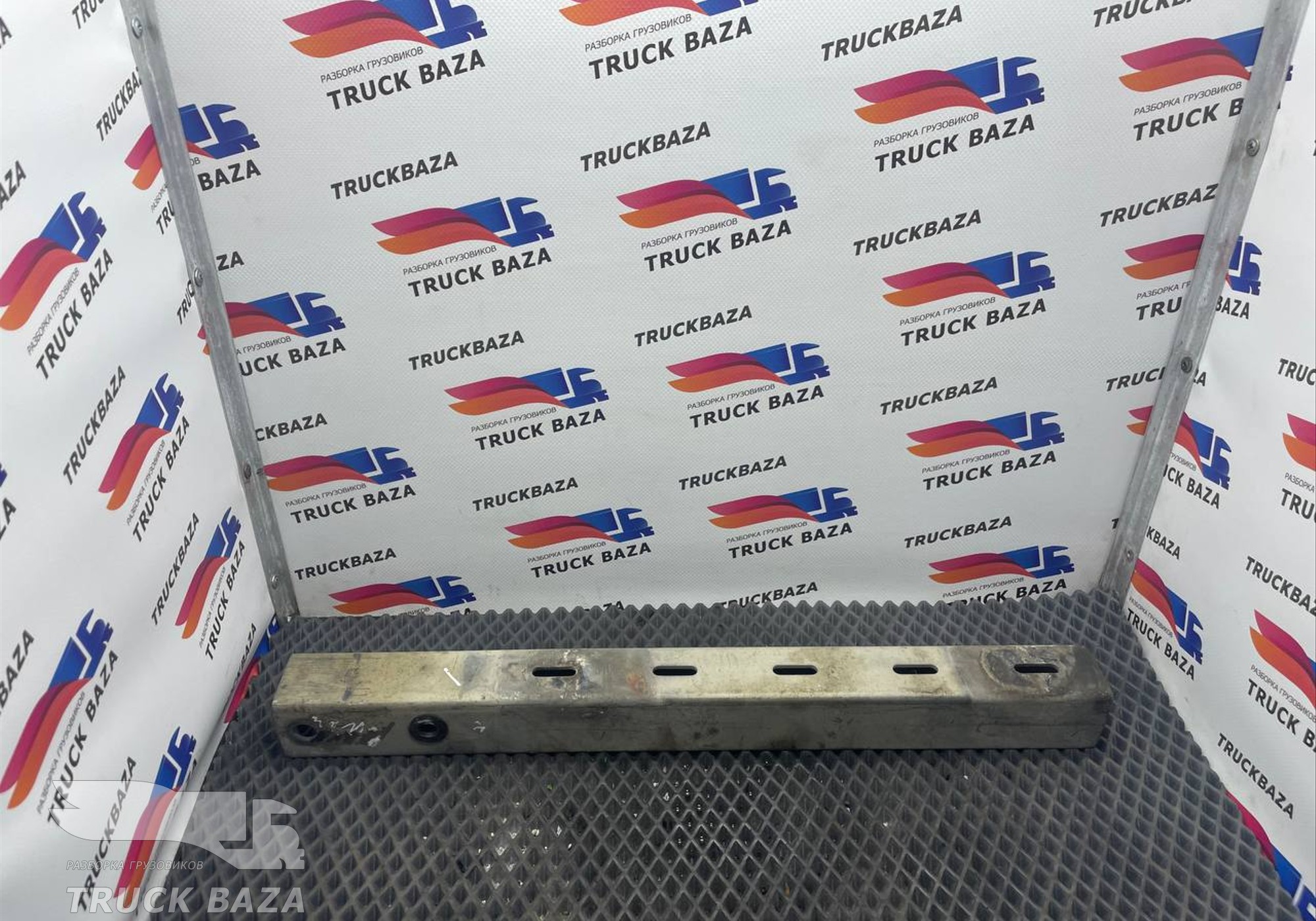 5000633 Кронштейн боковой защиты для Полуприцепы Разные Полуприцепы