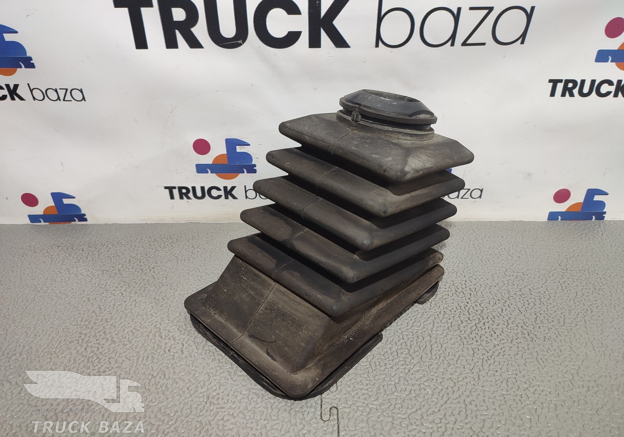 1306211 Кожух рулевого кардана