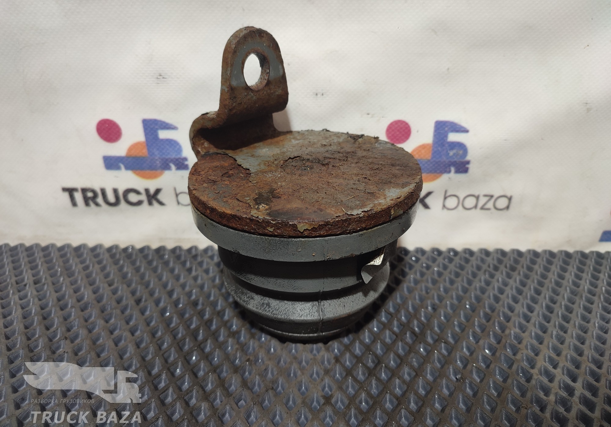 WG9925522111 Отбойник передней рессоры для Sinotruk Sitrak C7H