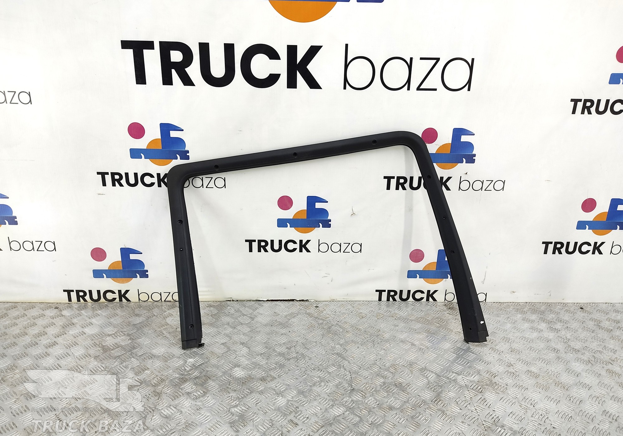 81626300057 Рамка двери левой для Man TGA