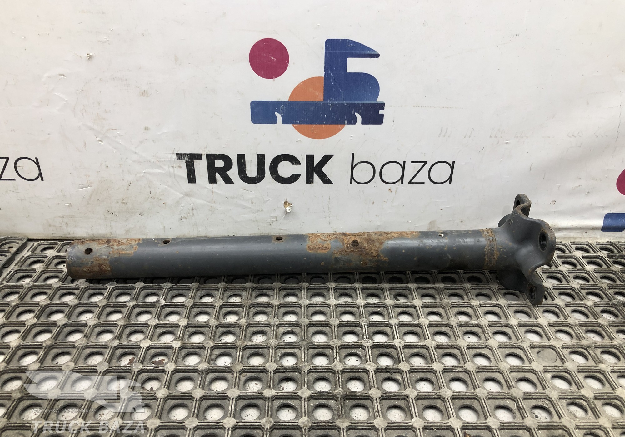 A9305220241 Кронштейн заднего крыла передний для Mercedes-Benz