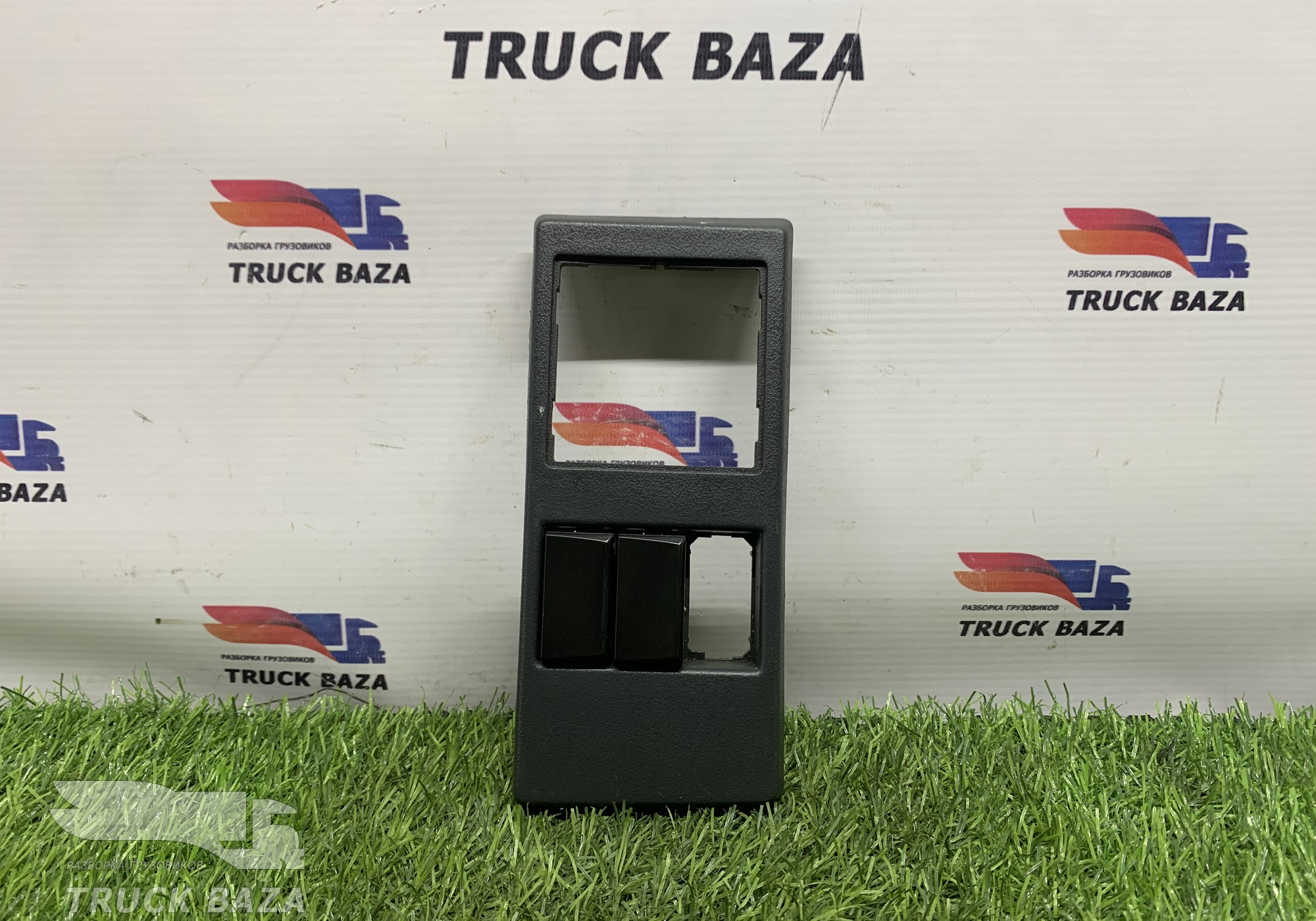 82256755 Накладка панели приборов для Renault T (с 2013)