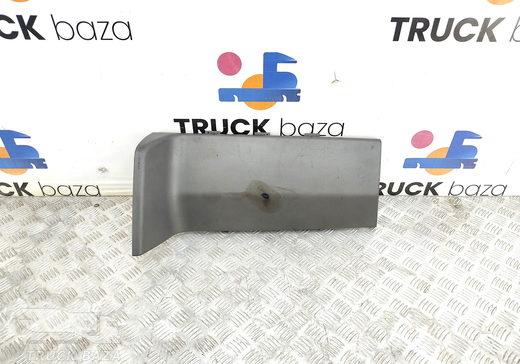 81617016439 Накладка на торпедо