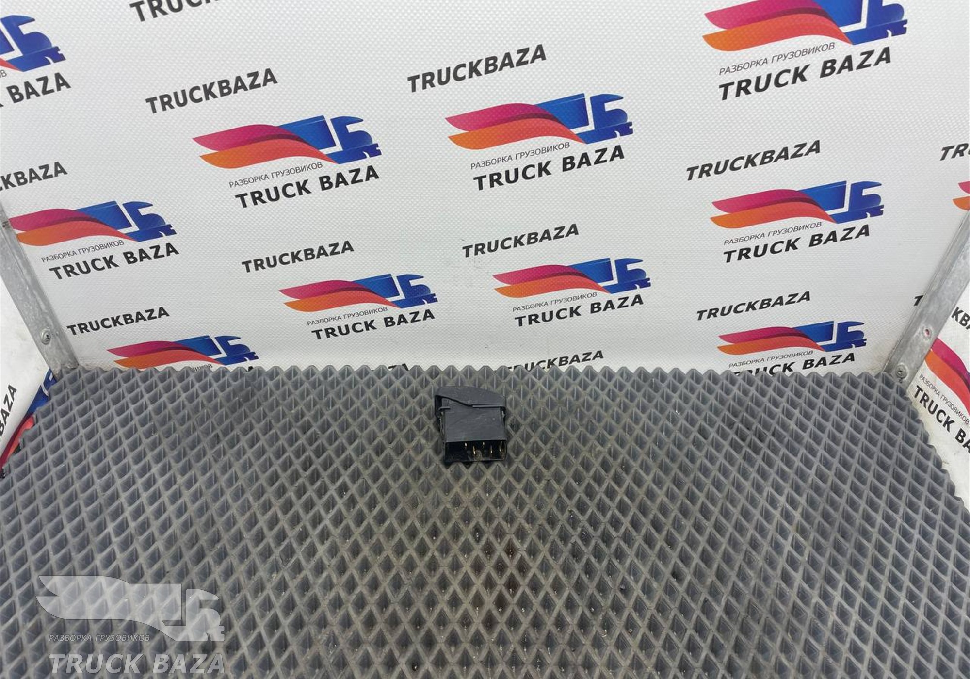 1604607 Кнопка противотуманных фар для Daf XF105 (с 2006 по 2020)