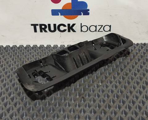 111019006 Накладка зеркала для Scania 6-series R (с 2016)