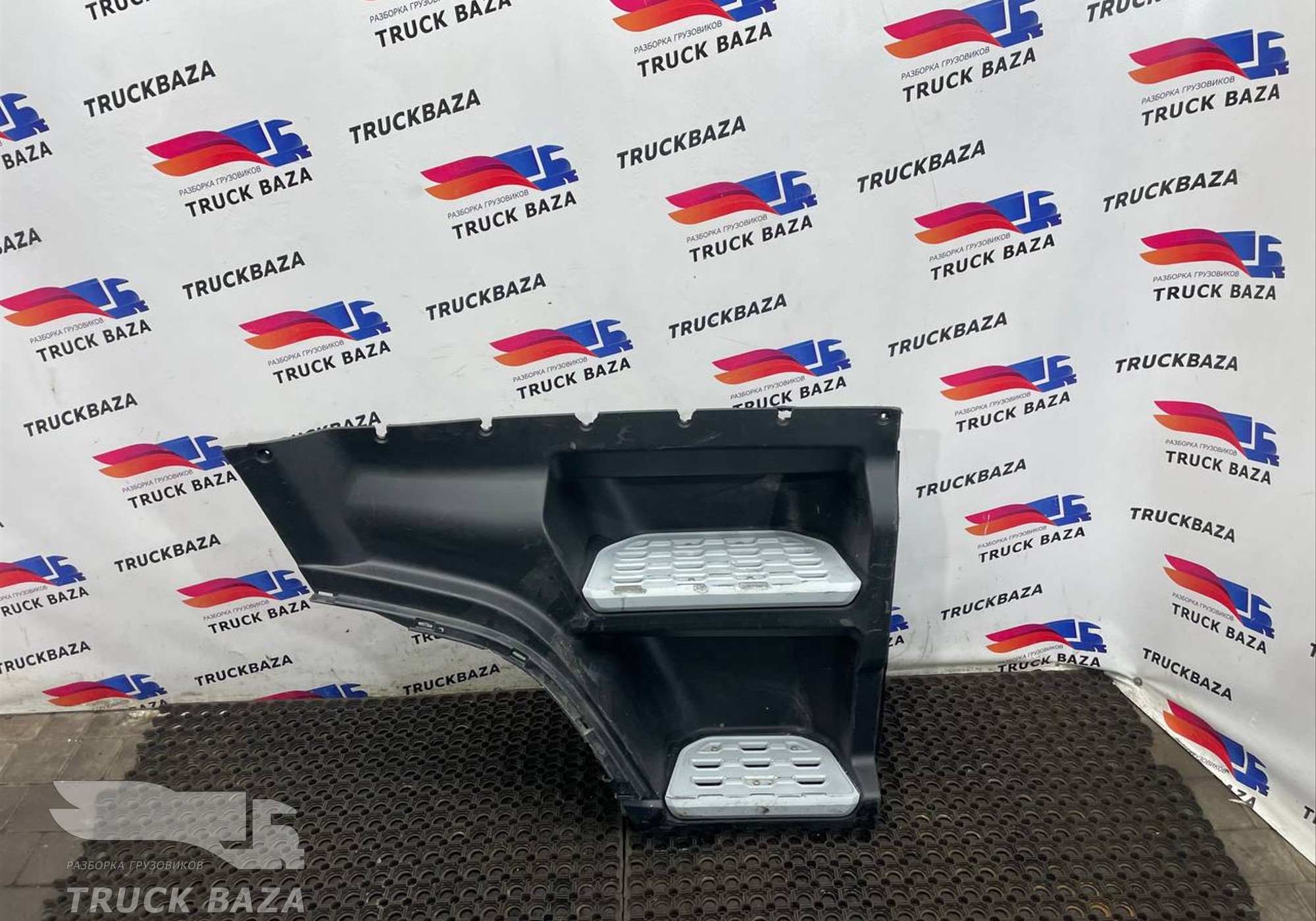 JC46E101K85ADW Корпус подножек правый для Ford F-MAX (с 2018)