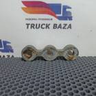 7421170045 Проставка кронштейна буксировочного для Renault T