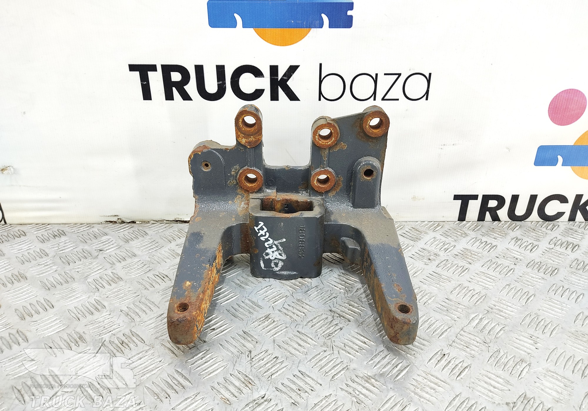 1808832 Кронштейн рамы левый для Daf CF I (с 2000 по 2006)