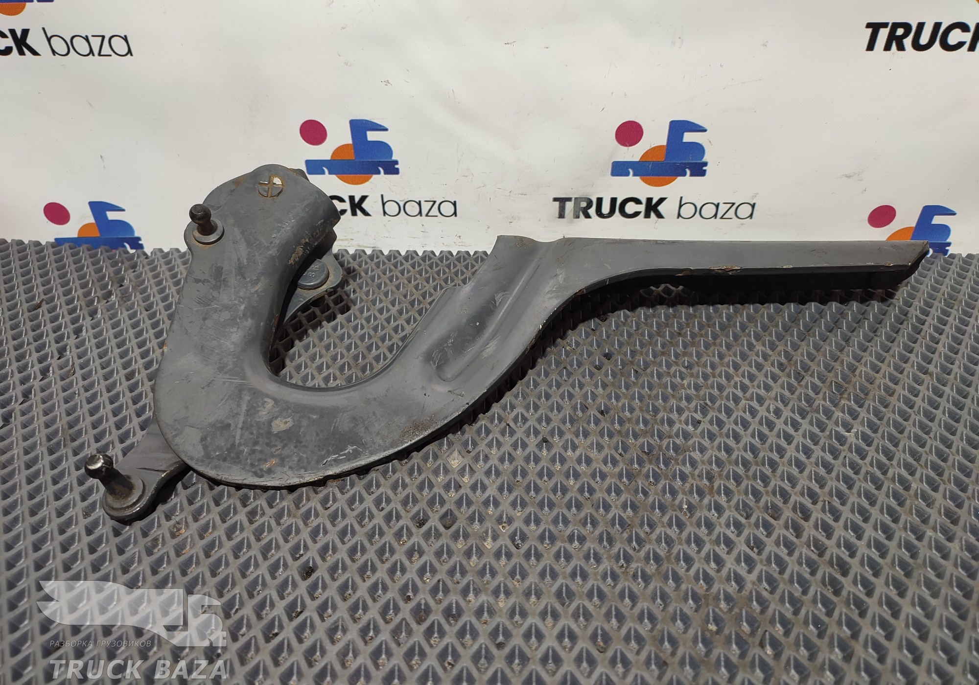 2650884 Петля капота левая для Scania 6-series R (с 2016)
