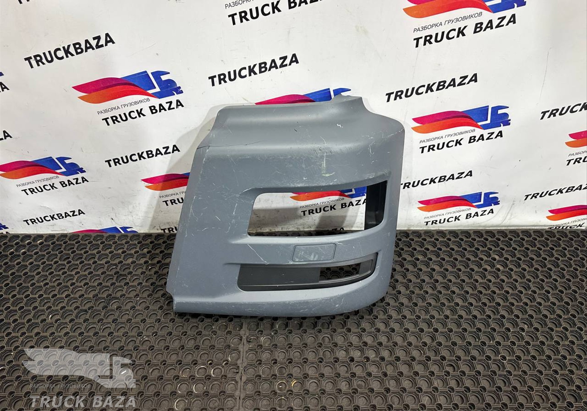 81416105711 Накладка бампера левая для Man TGX II (с 2012)