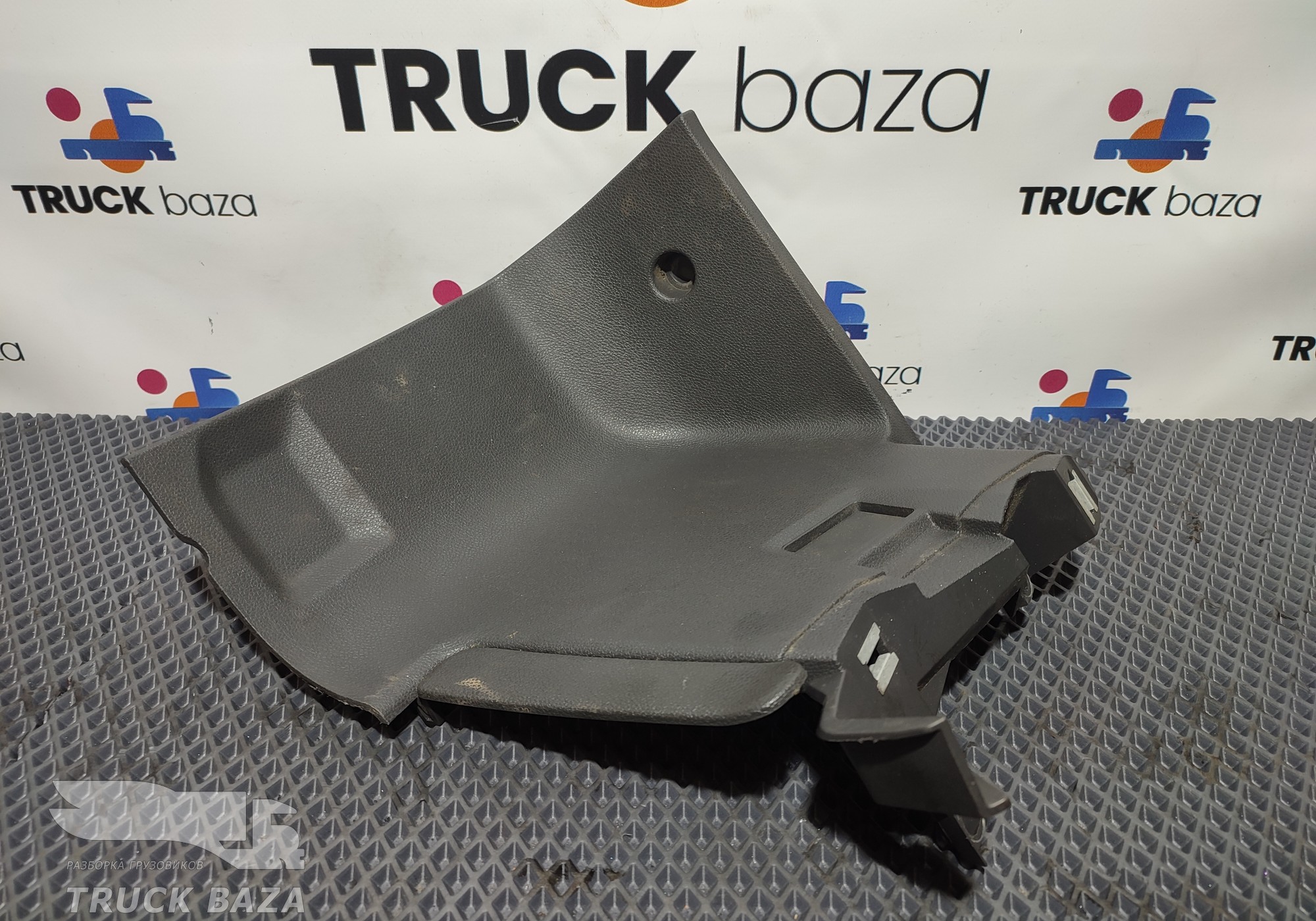 2263850 Накладка панели приборов левая для Scania 6-series R (с 2016)