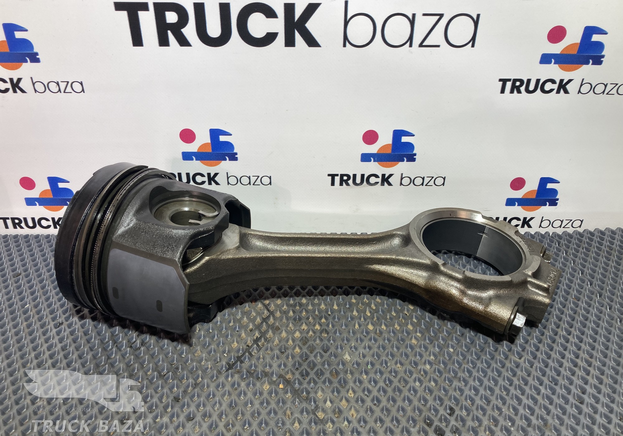 1748014 Поршень c шатуном для Daf XF106 (с 2012)