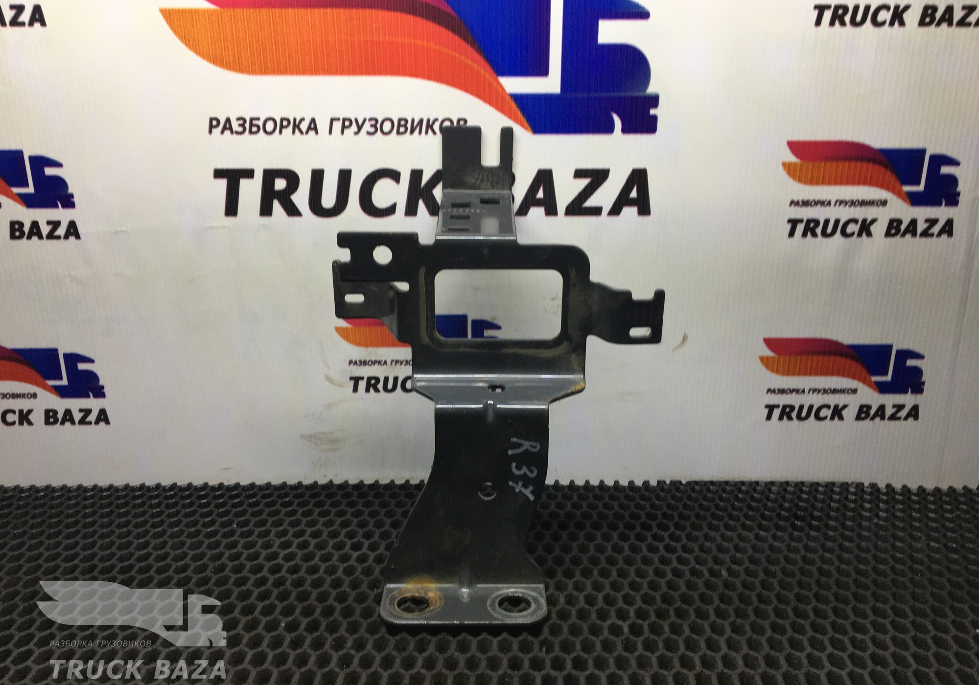 21422811 Кронштейн проводки для Renault T