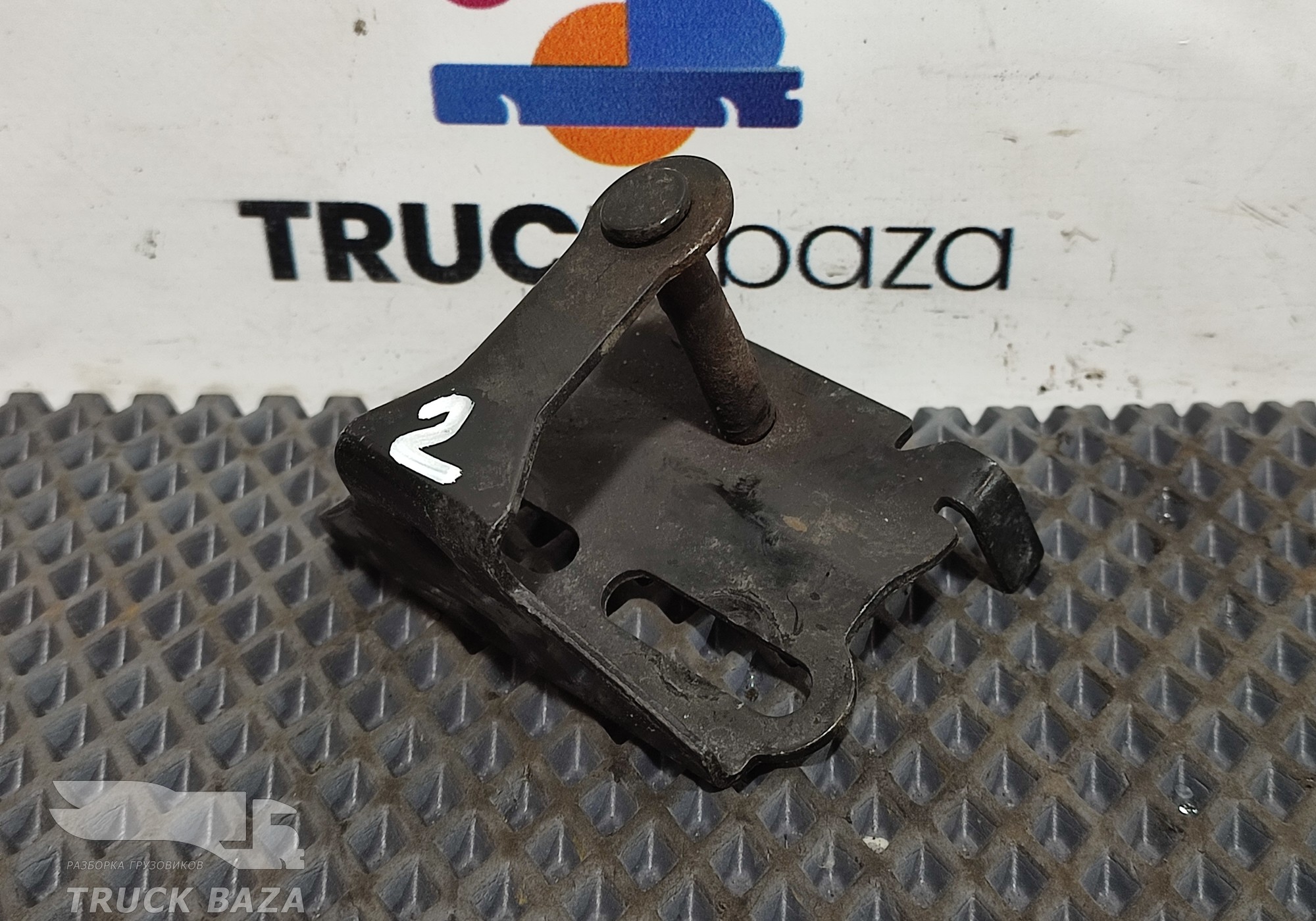 1815227 Ответная часть замка кабины