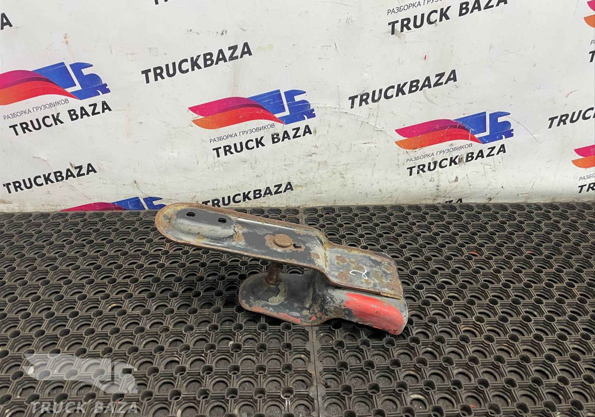 9428900031 Кронштейн замка кабины для Mercedes-Benz Actros MP1 (с 1996 по 2003)