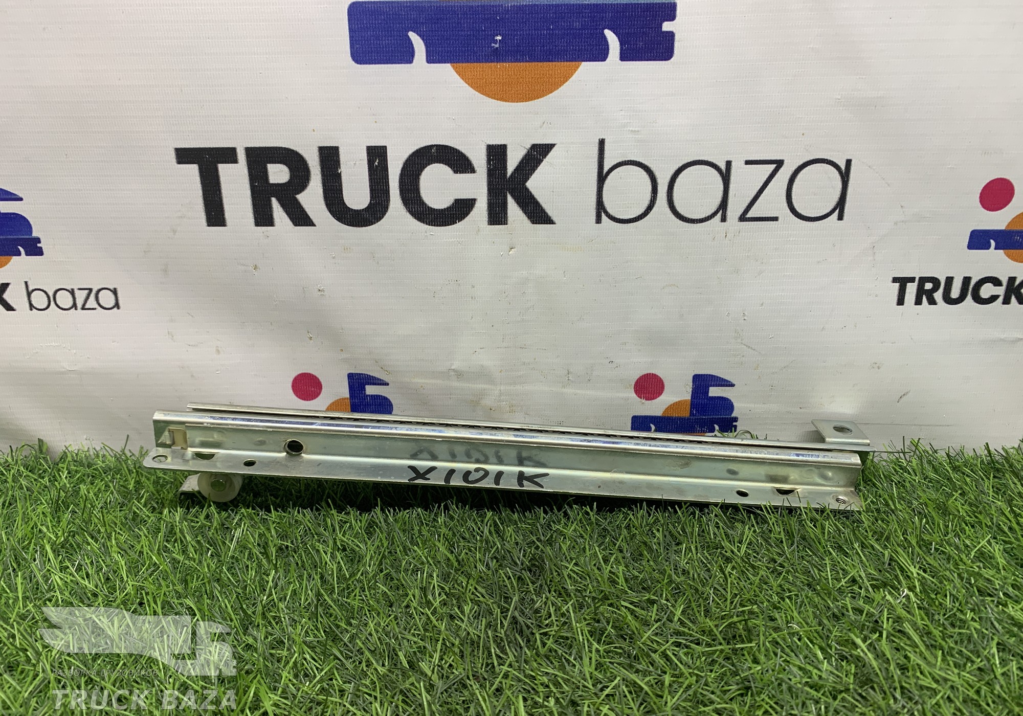 1297398 Направляющая столика левая для Daf XF106