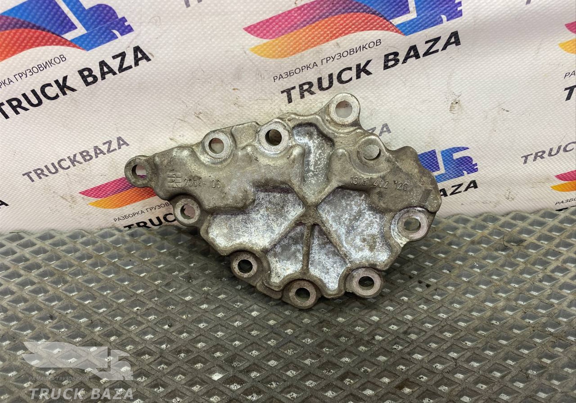 1315402120 Крышка масляного насоса КПП ZF для Man
