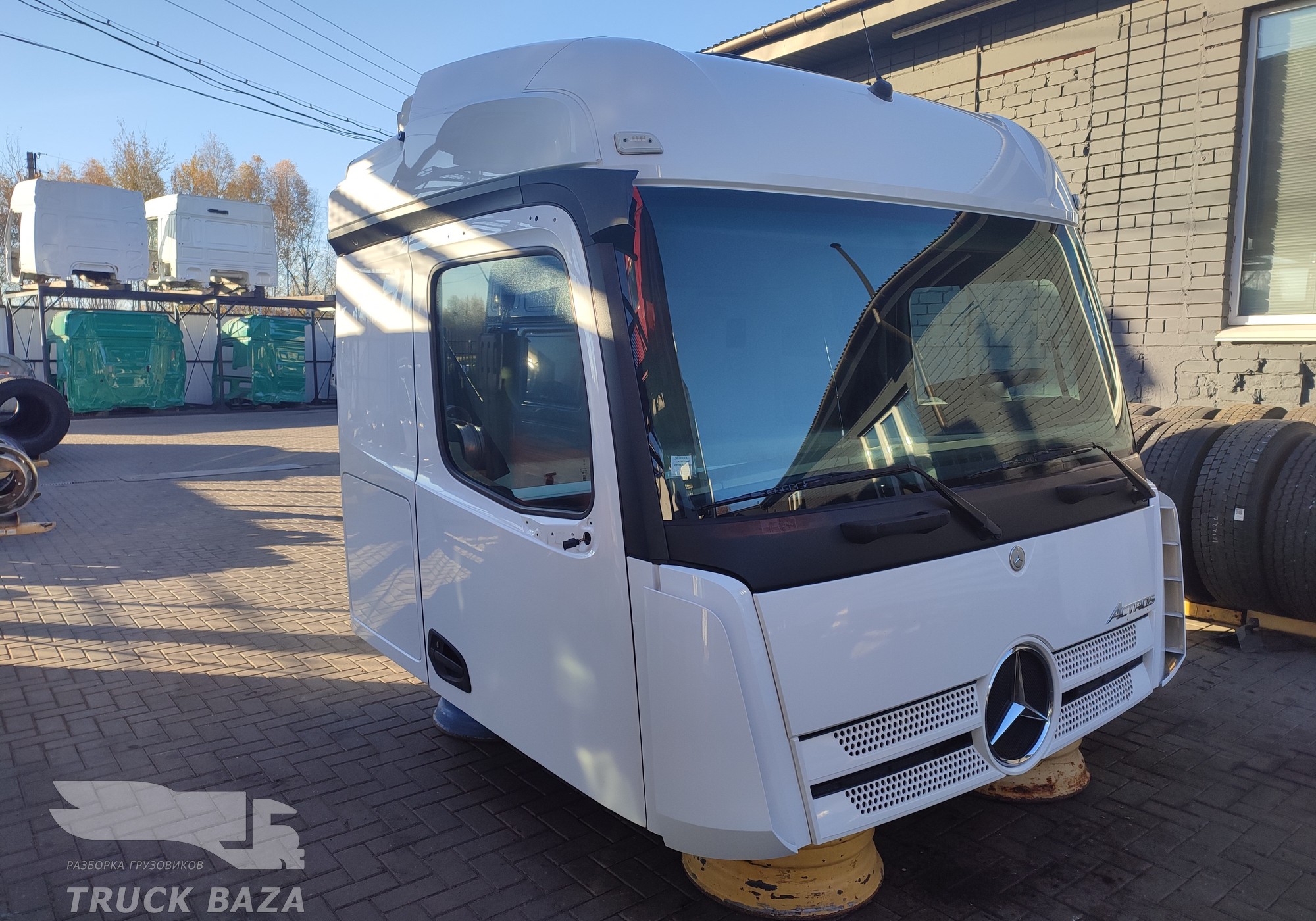 0006001005 Кабина АКПП 2013г. Средняя по высоте Ровный пол для Mercedes-Benz Actros New Actros MP4 (с 2011)