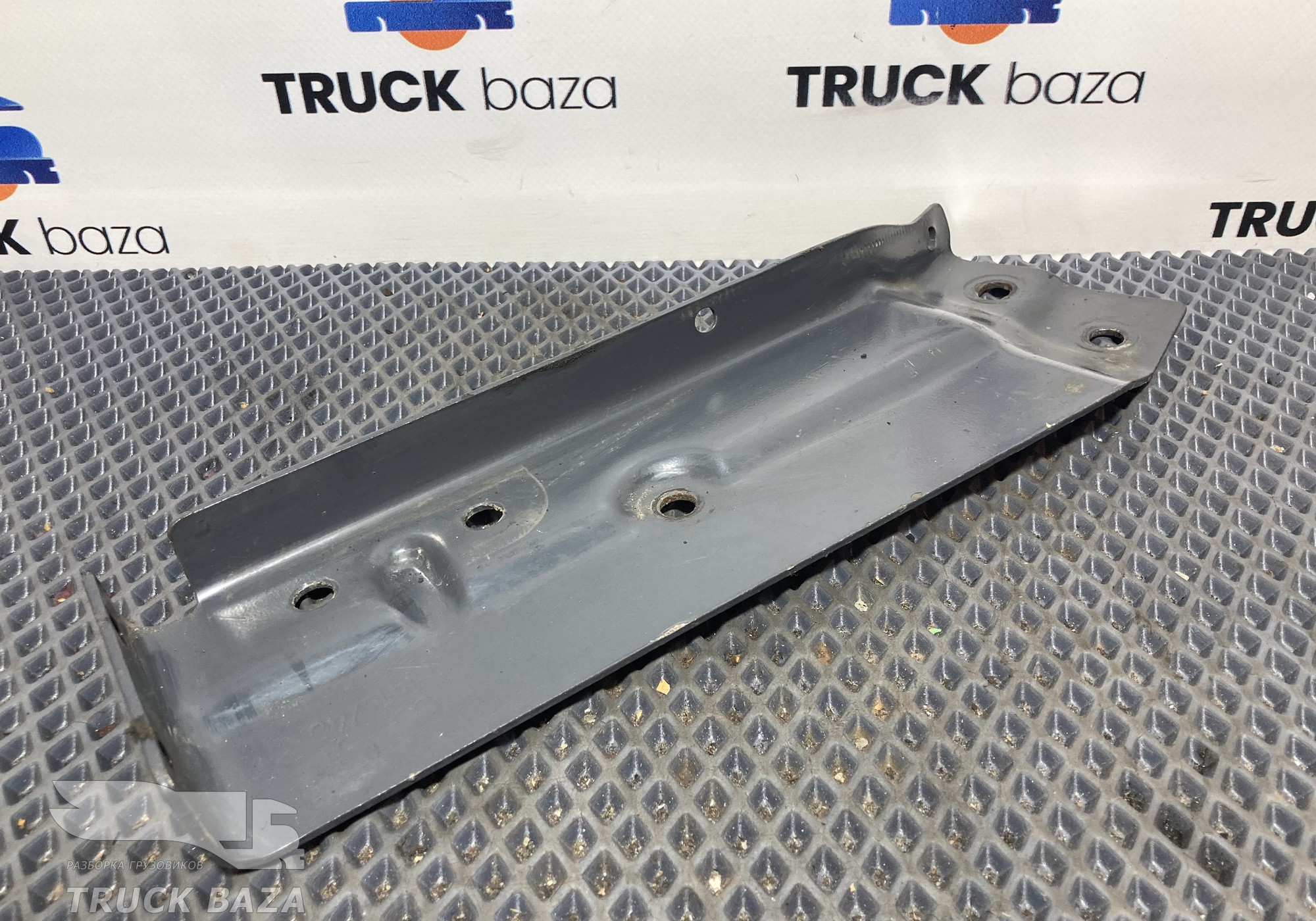 1413740 Кронштейн топливного фильтра для Scania 5-series R (с 2004 по 2016)