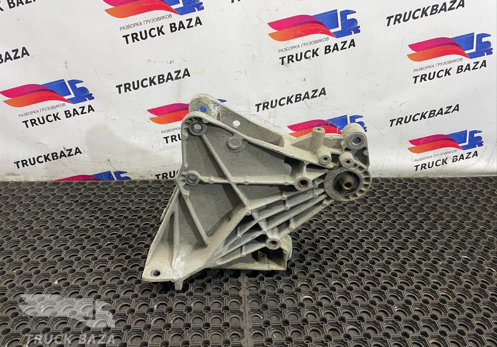 5010228905 Кронштейн кабины для Renault Premium I (с 1996 по 2004)