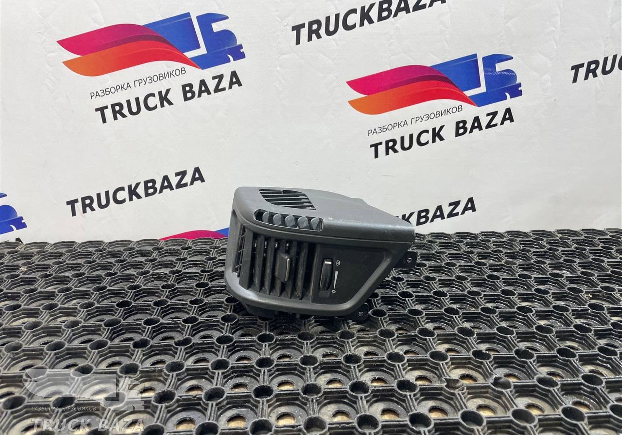 9608300754 Дефлектор воздушный для Mercedes-Benz Actros New Actros MP4 (с 2011)