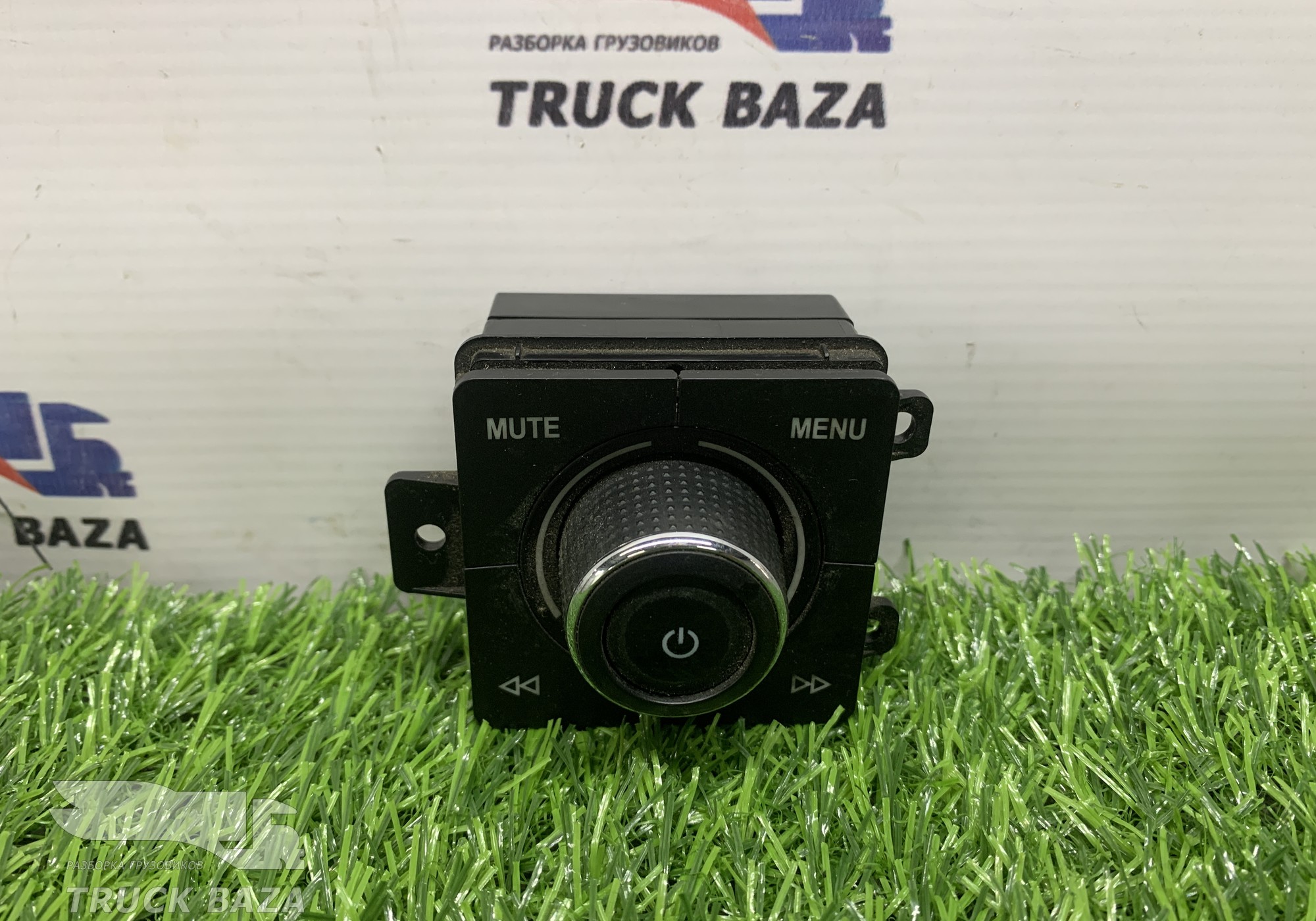 549014016041 Пульт мультимедиа для КАМАЗ 54901