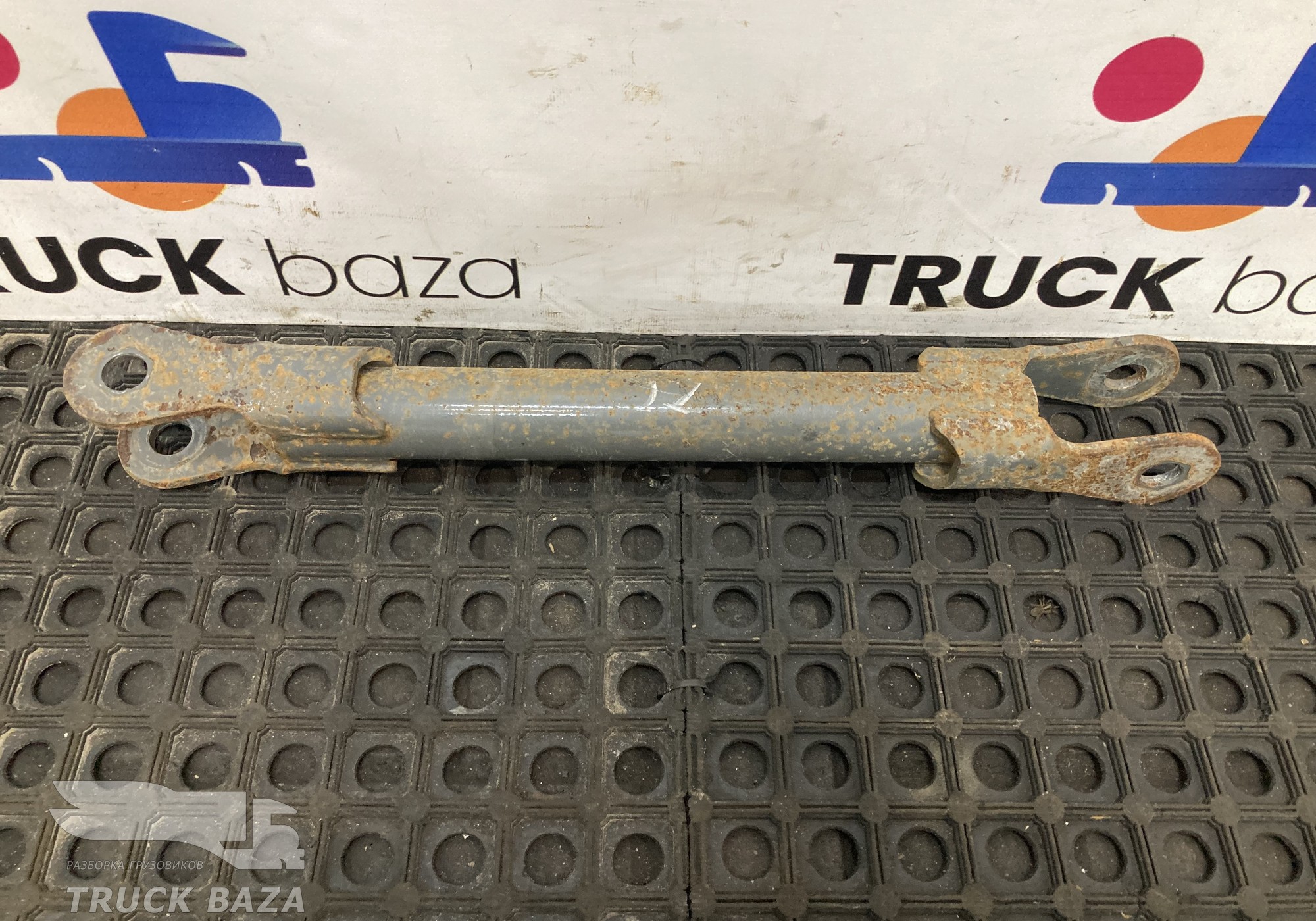 WG9925633221 Стойка заднего стабилизатора правая для Sinotruk Sitrak C7H