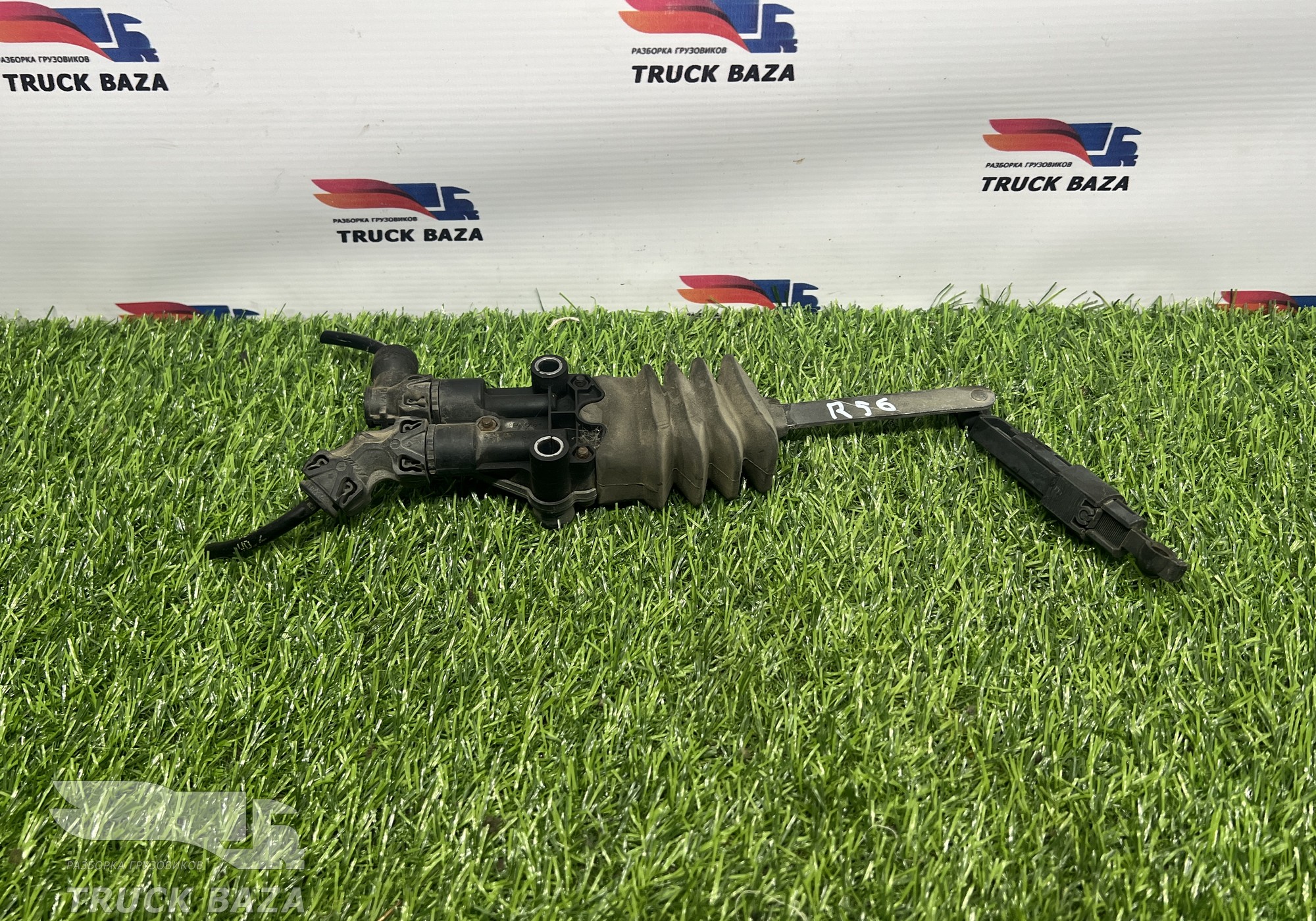 21321296 Кран уровня пола